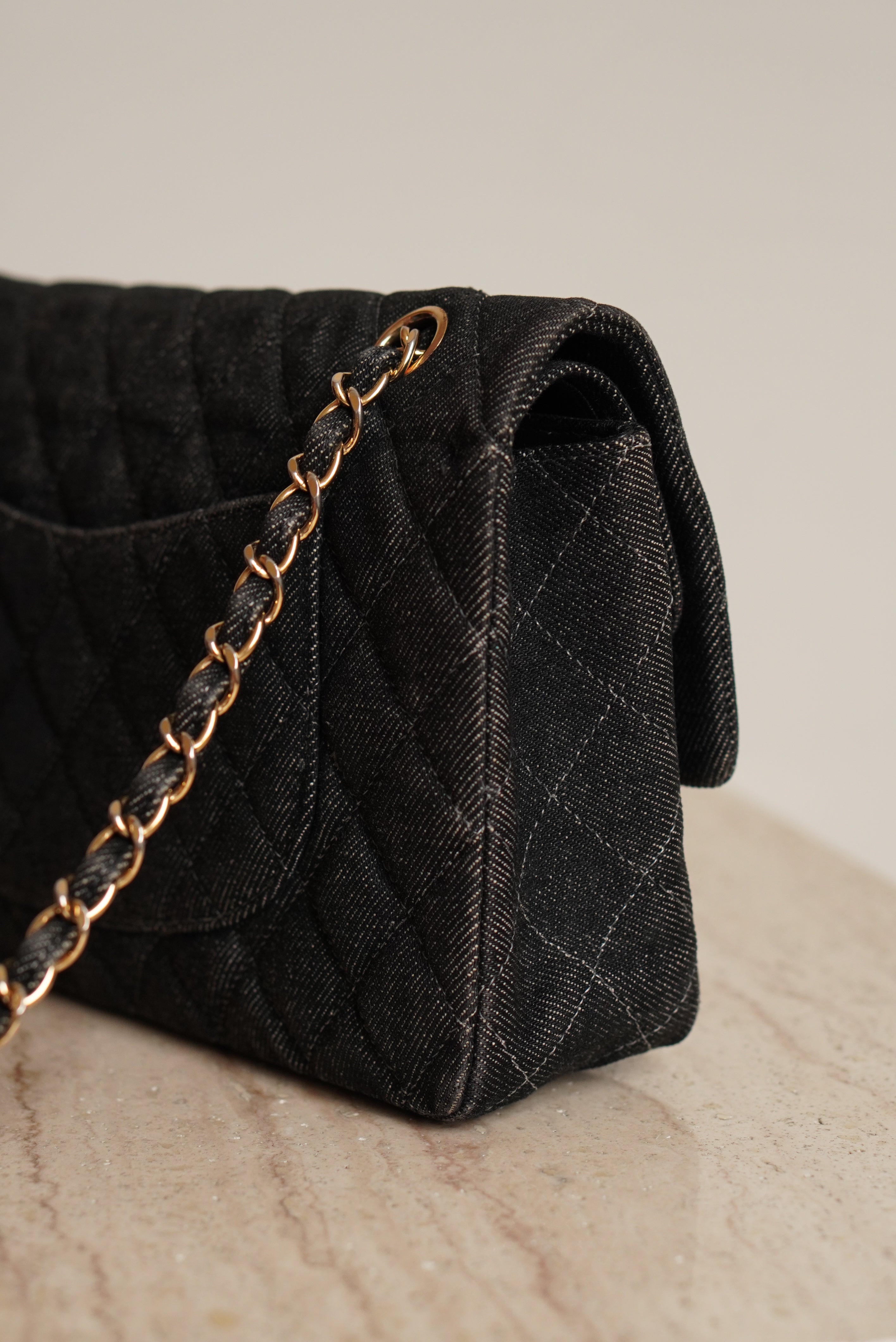 CHANEL CLASSIC MEDIUM DOUBLE FLAP | BLACK DENIM
