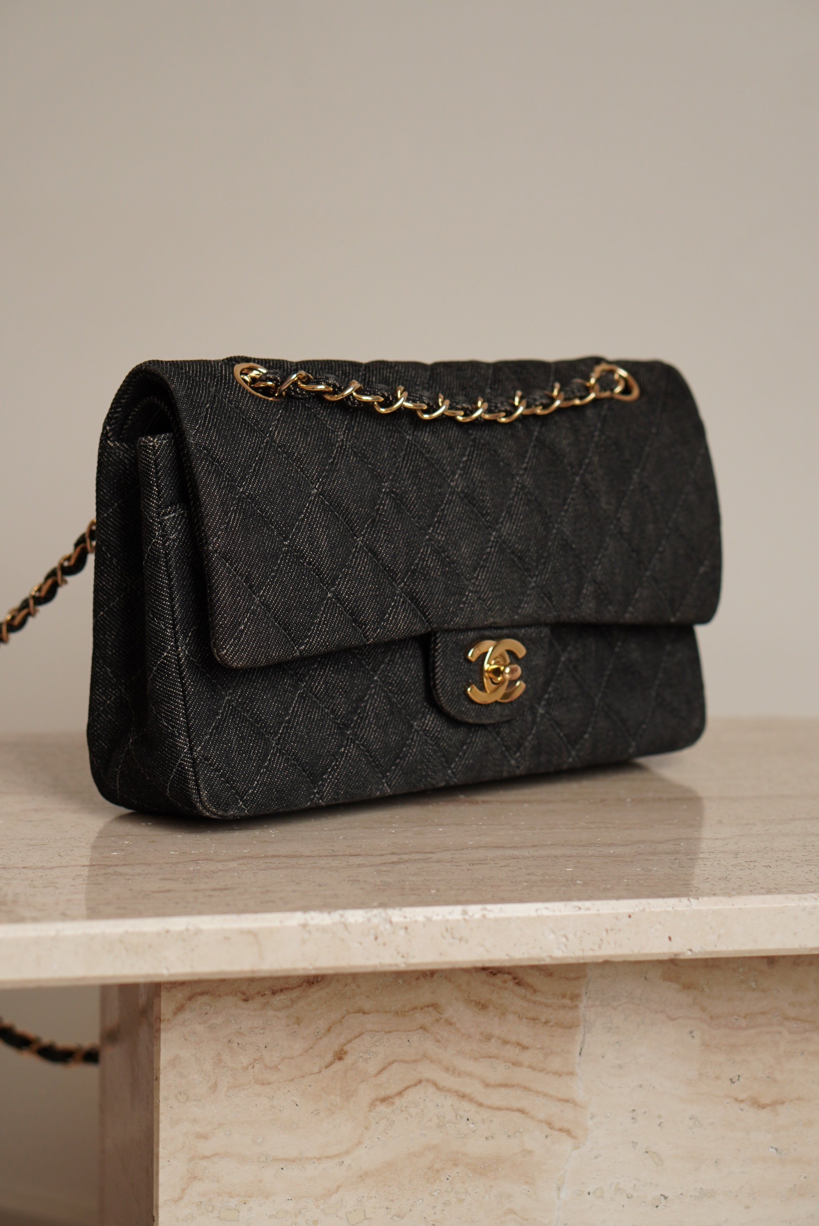 CHANEL CLASSIC MEDIUM DOUBLE FLAP | BLACK DENIM