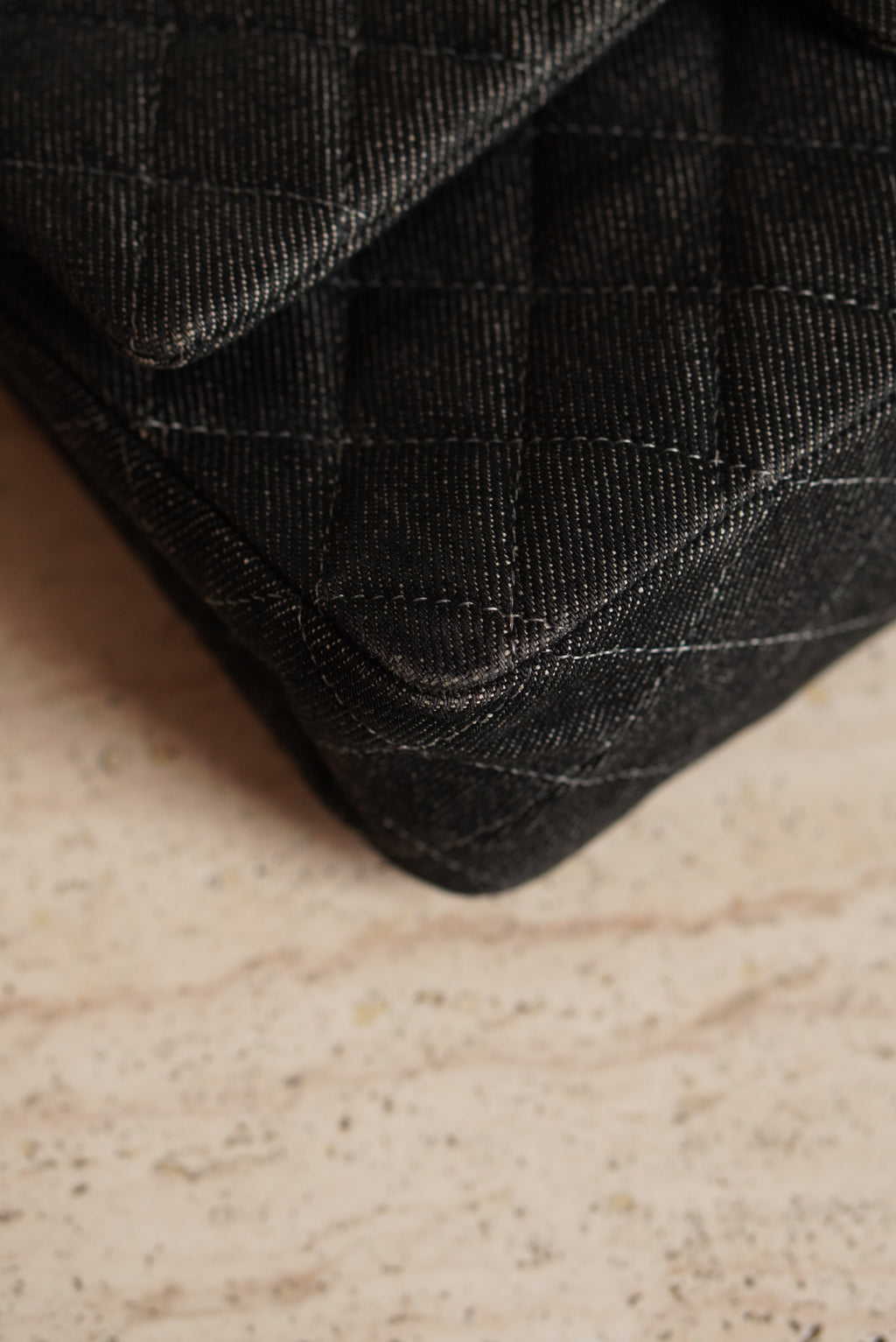 CHANEL CLASSIC MEDIUM DOUBLE FLAP | BLACK DENIM