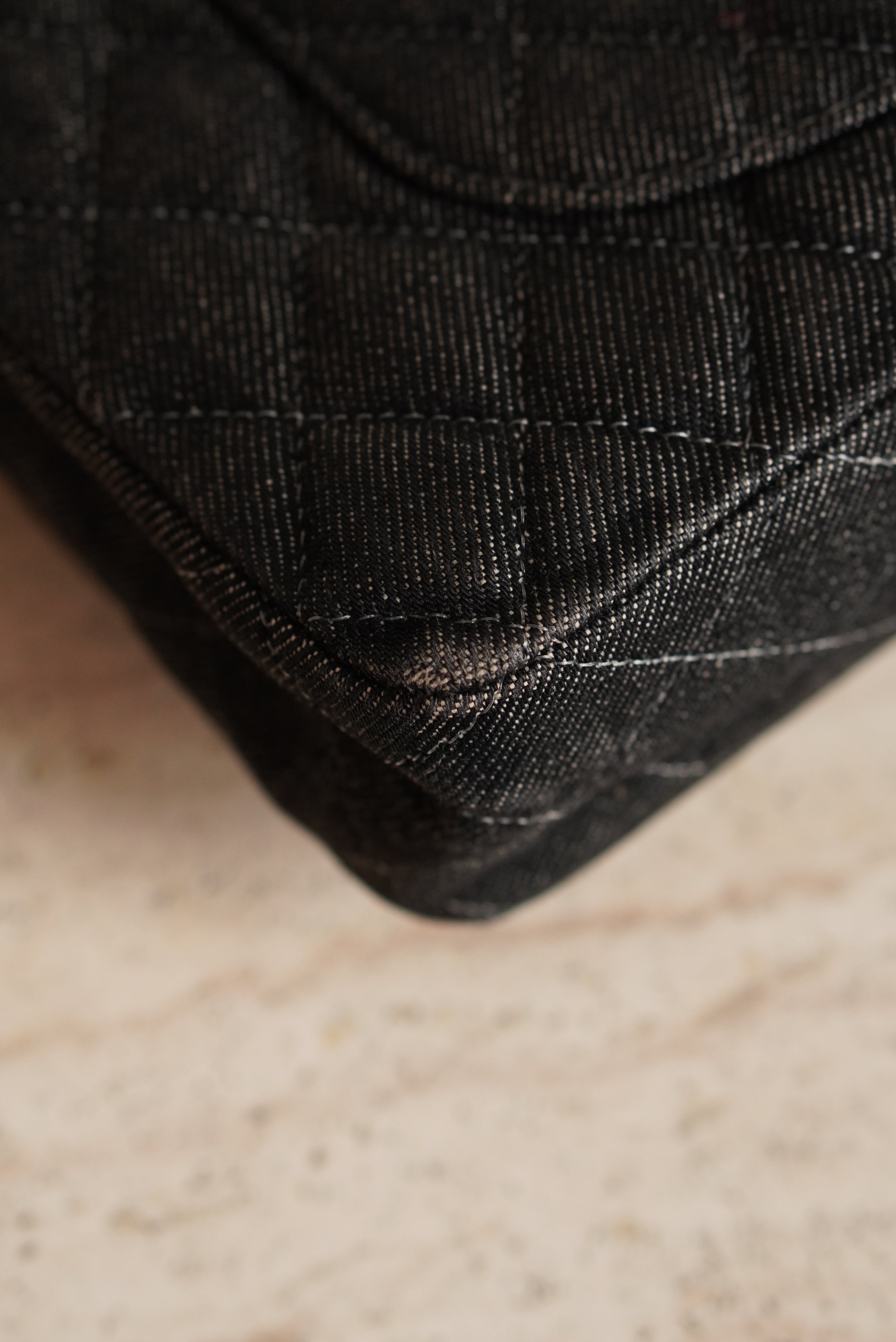 CHANEL CLASSIC MEDIUM DOUBLE FLAP | BLACK DENIM