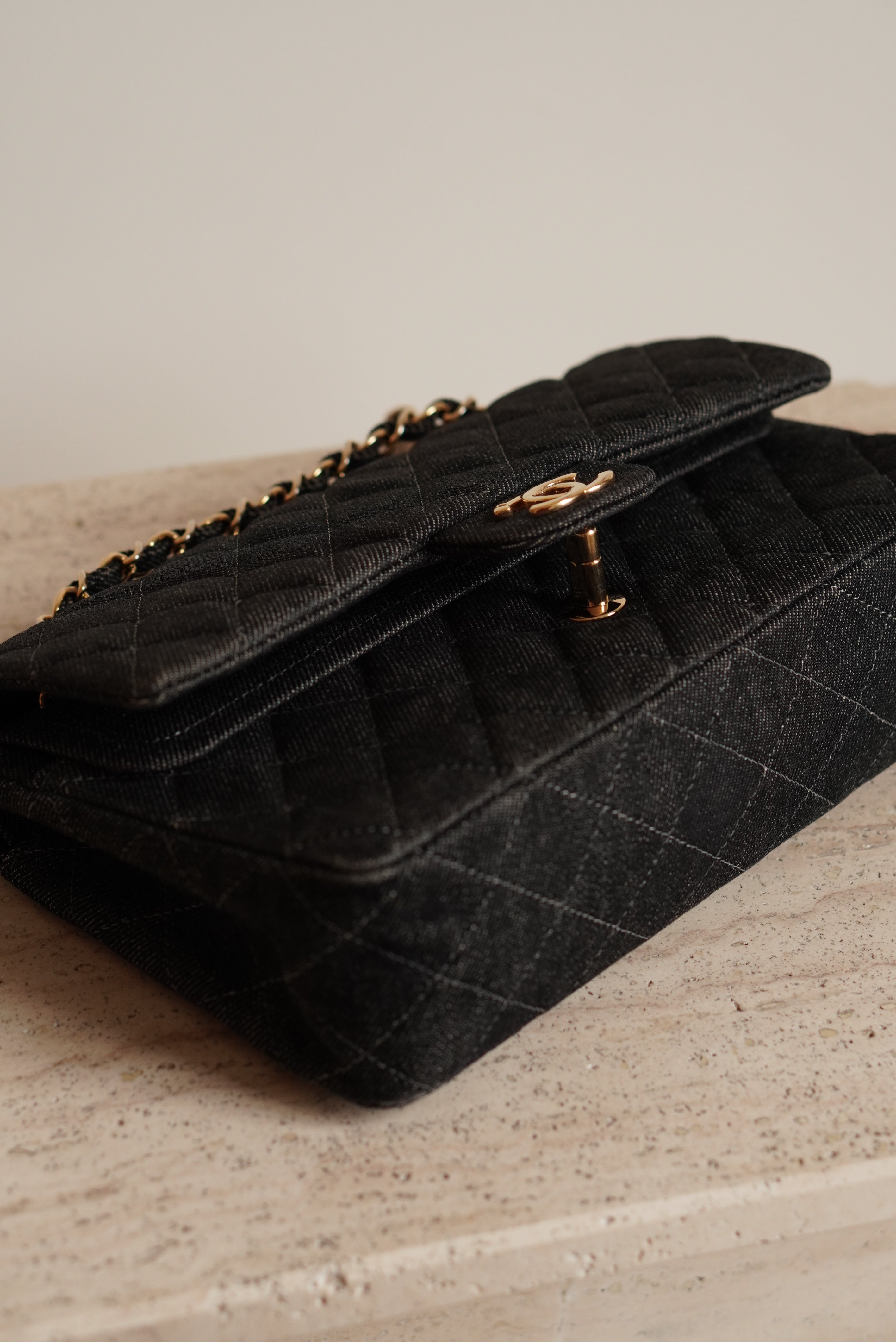 CHANEL CLASSIC MEDIUM DOUBLE FLAP | BLACK DENIM