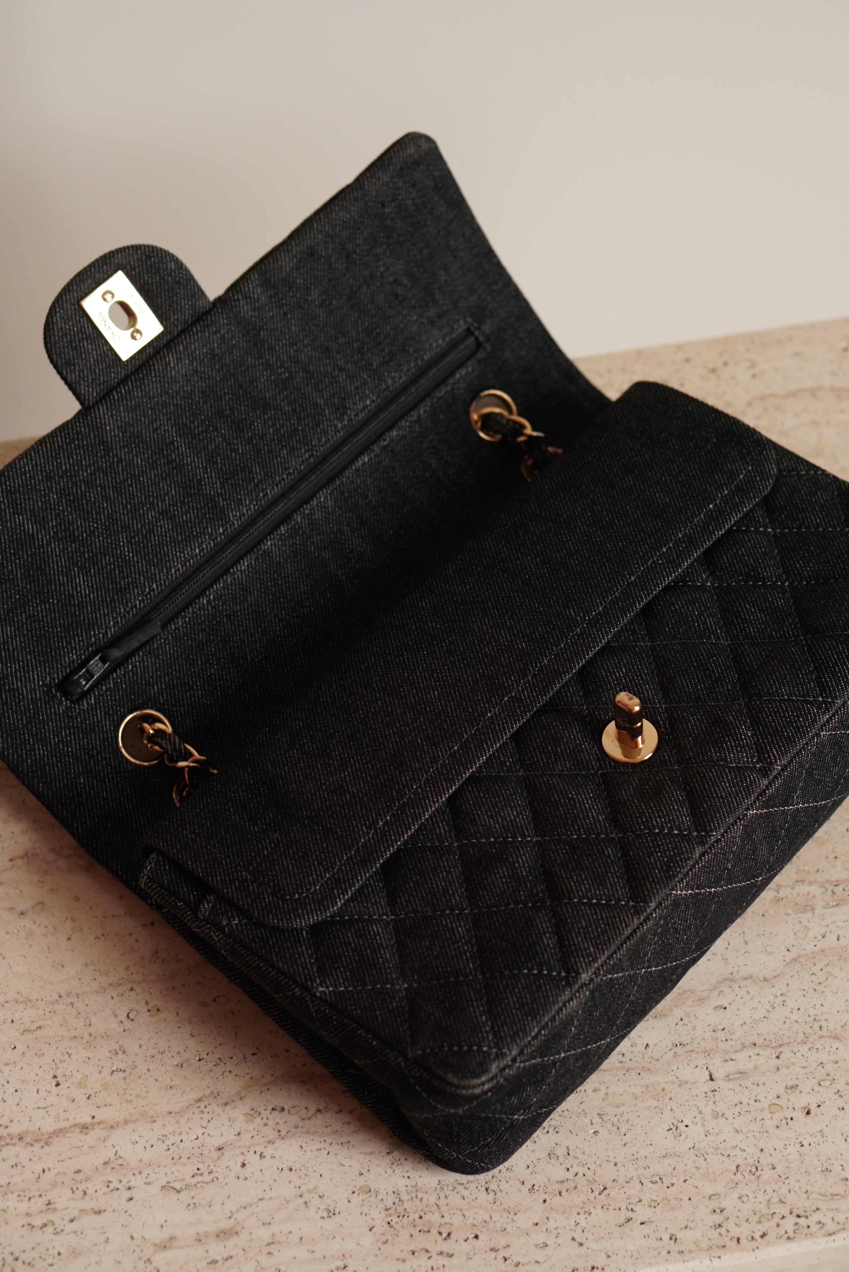CHANEL CLASSIC MEDIUM DOUBLE FLAP | BLACK DENIM