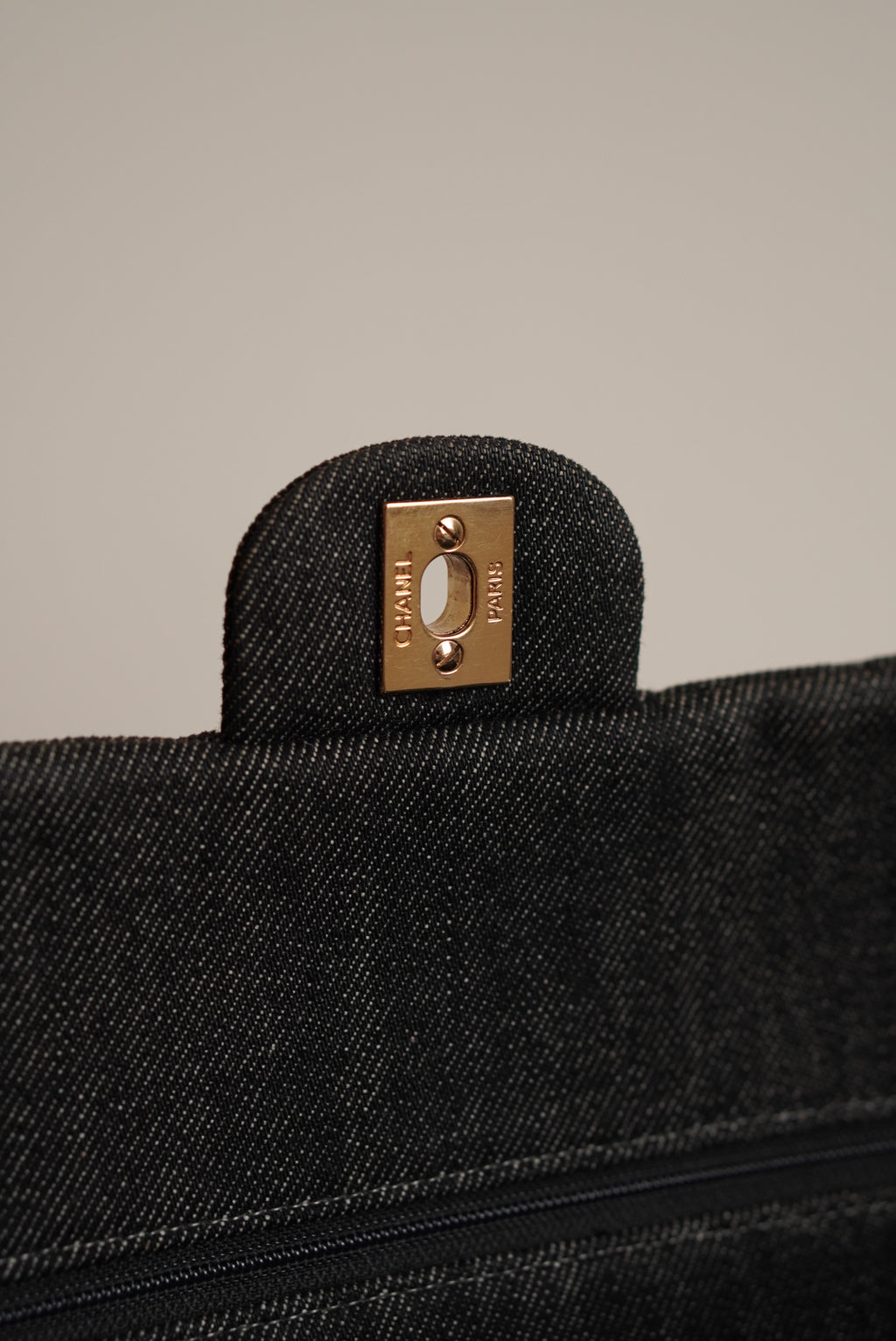 CHANEL CLASSIC MEDIUM DOUBLE FLAP | BLACK DENIM