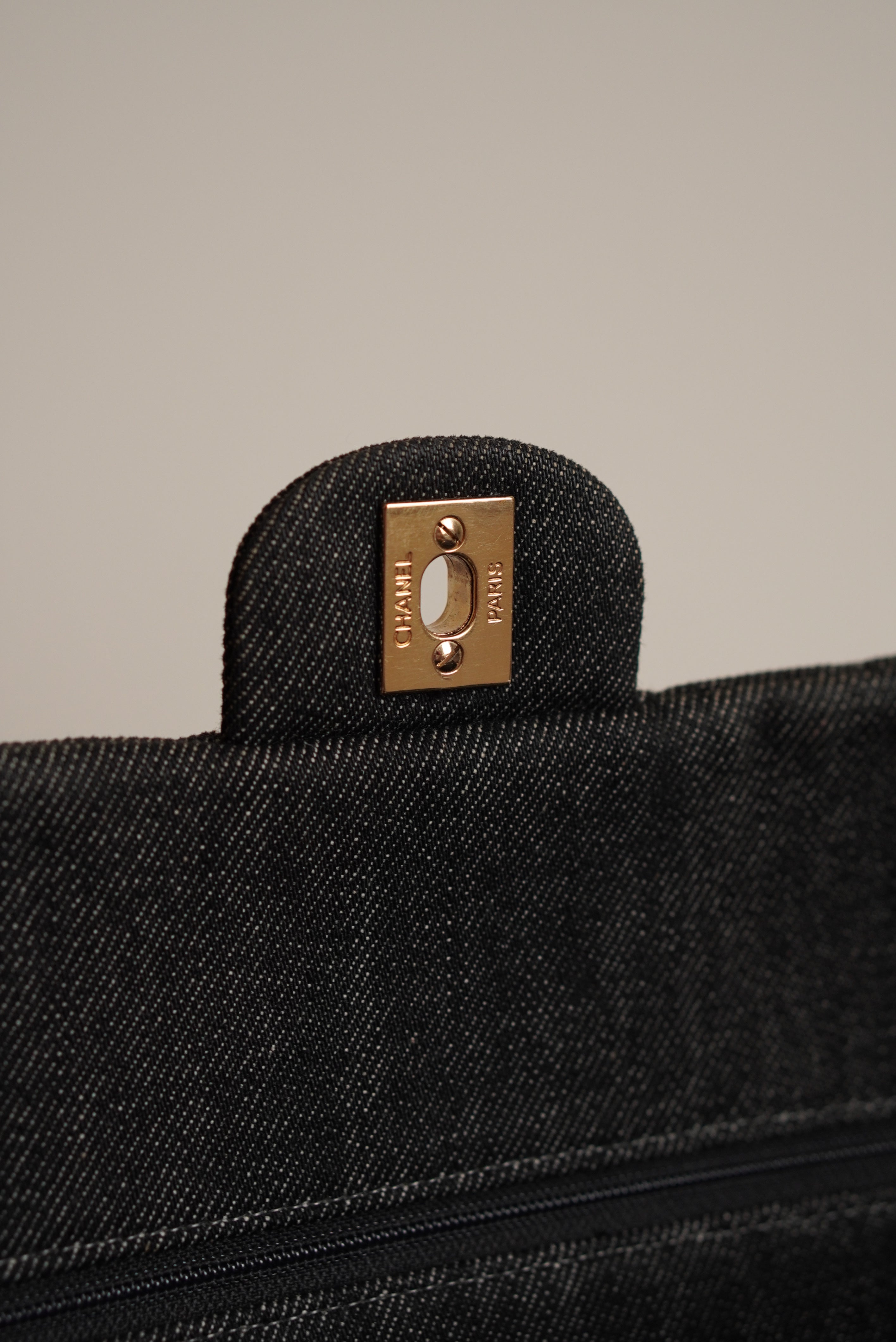 CHANEL CLASSIC MEDIUM DOUBLE FLAP | BLACK DENIM