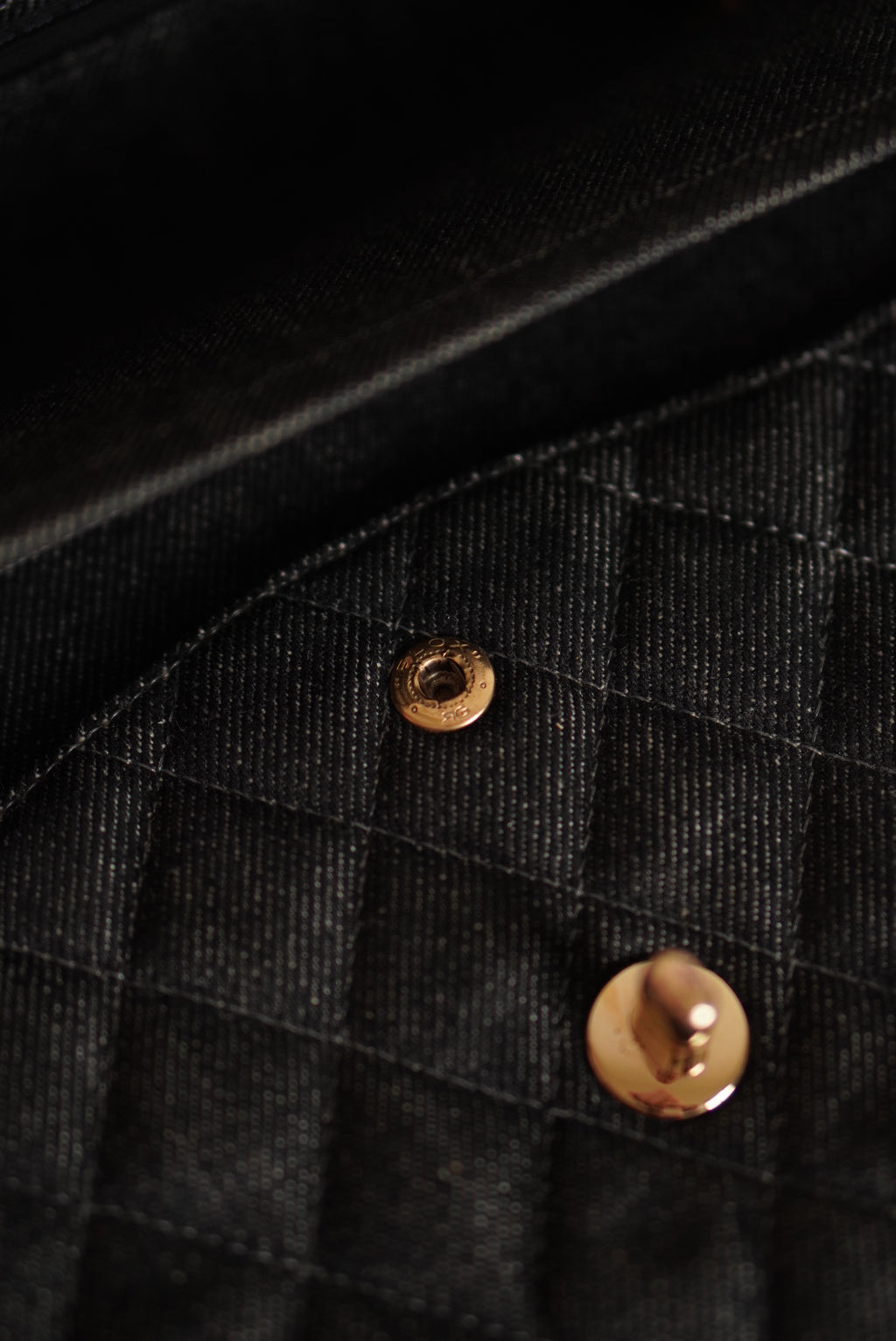 CHANEL CLASSIC MEDIUM DOUBLE FLAP | BLACK DENIM