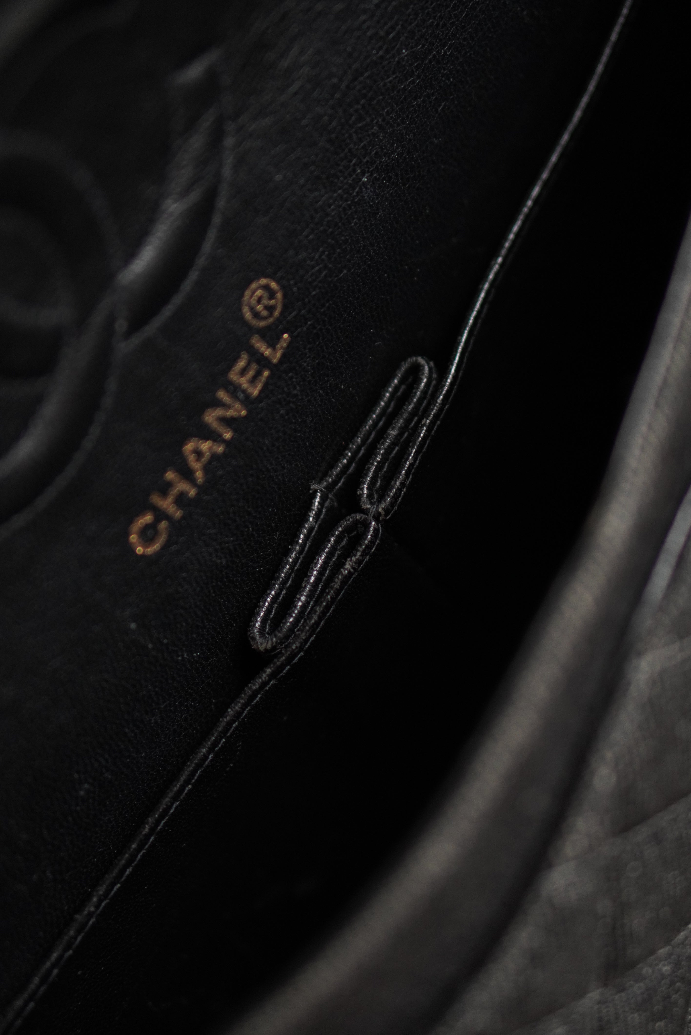 CHANEL CLASSIC MEDIUM DOUBLE FLAP | BLACK DENIM