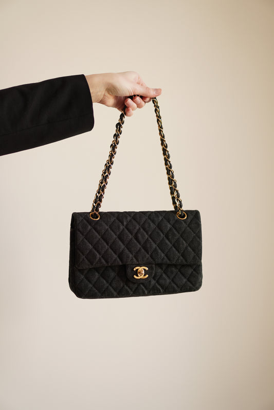 CHANEL CLASSIC MEDIUM DOUBLE FLAP | BLACK DENIM