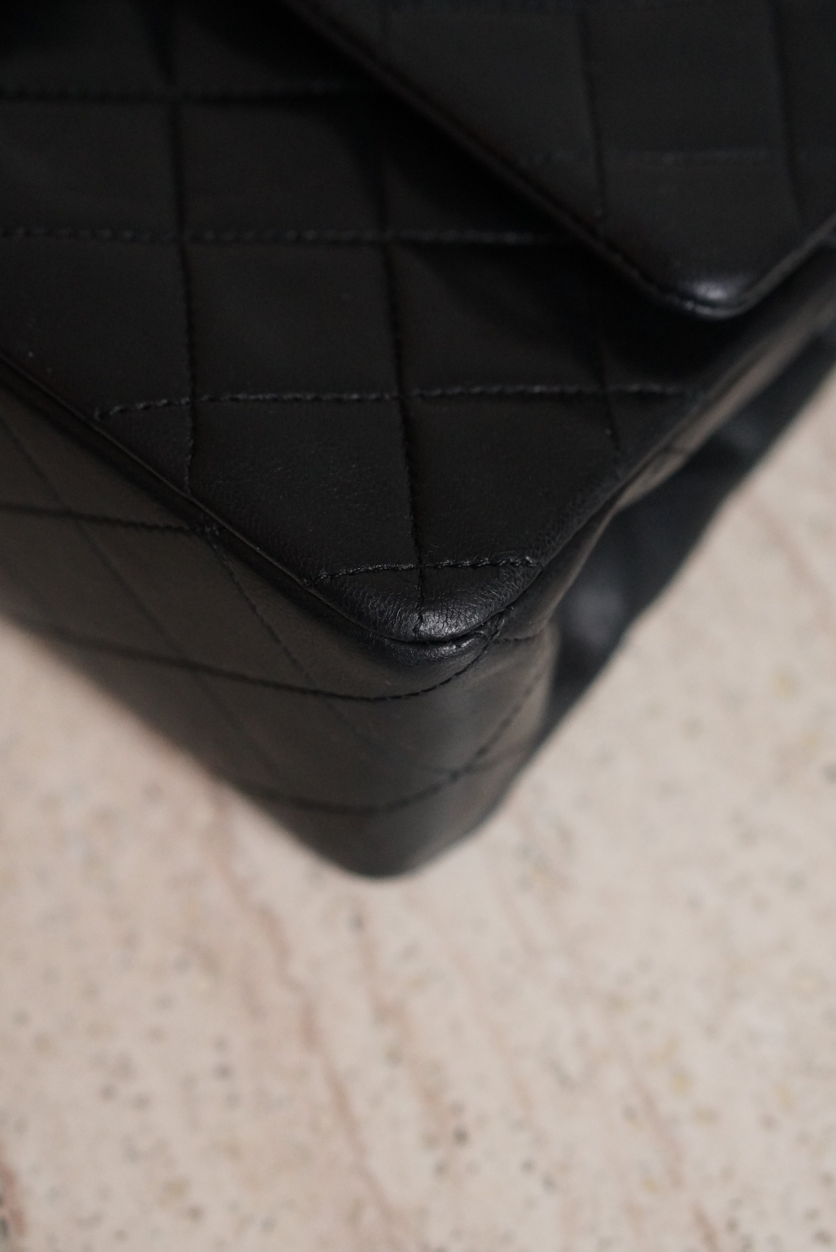 CHANEL CLASSIC MEDIUM DOUBLE FLAP | BLACK
