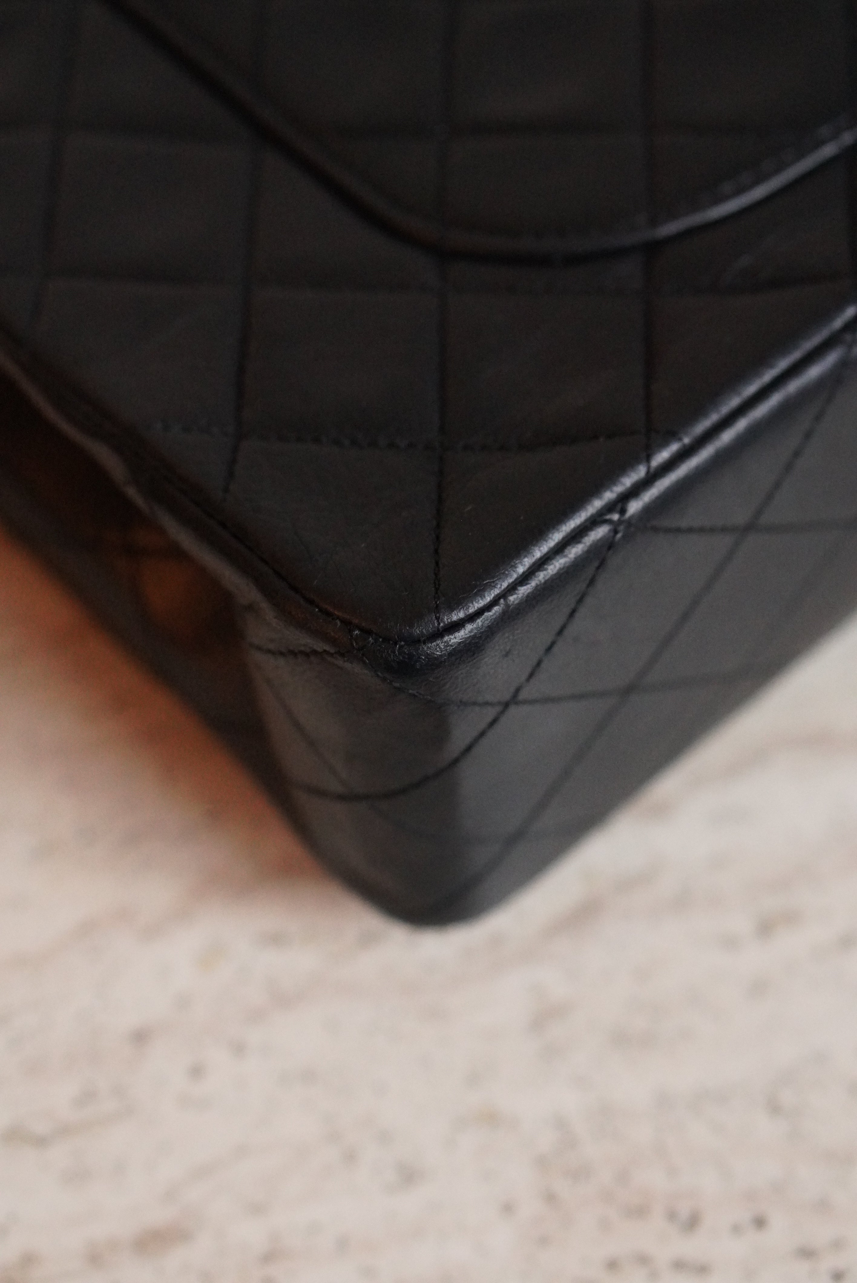 CHANEL CLASSIC MEDIUM DOUBLE FLAP | BLACK