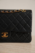 CHANEL CLASSIC MEDIUM DOUBLE FLAP | BLACK