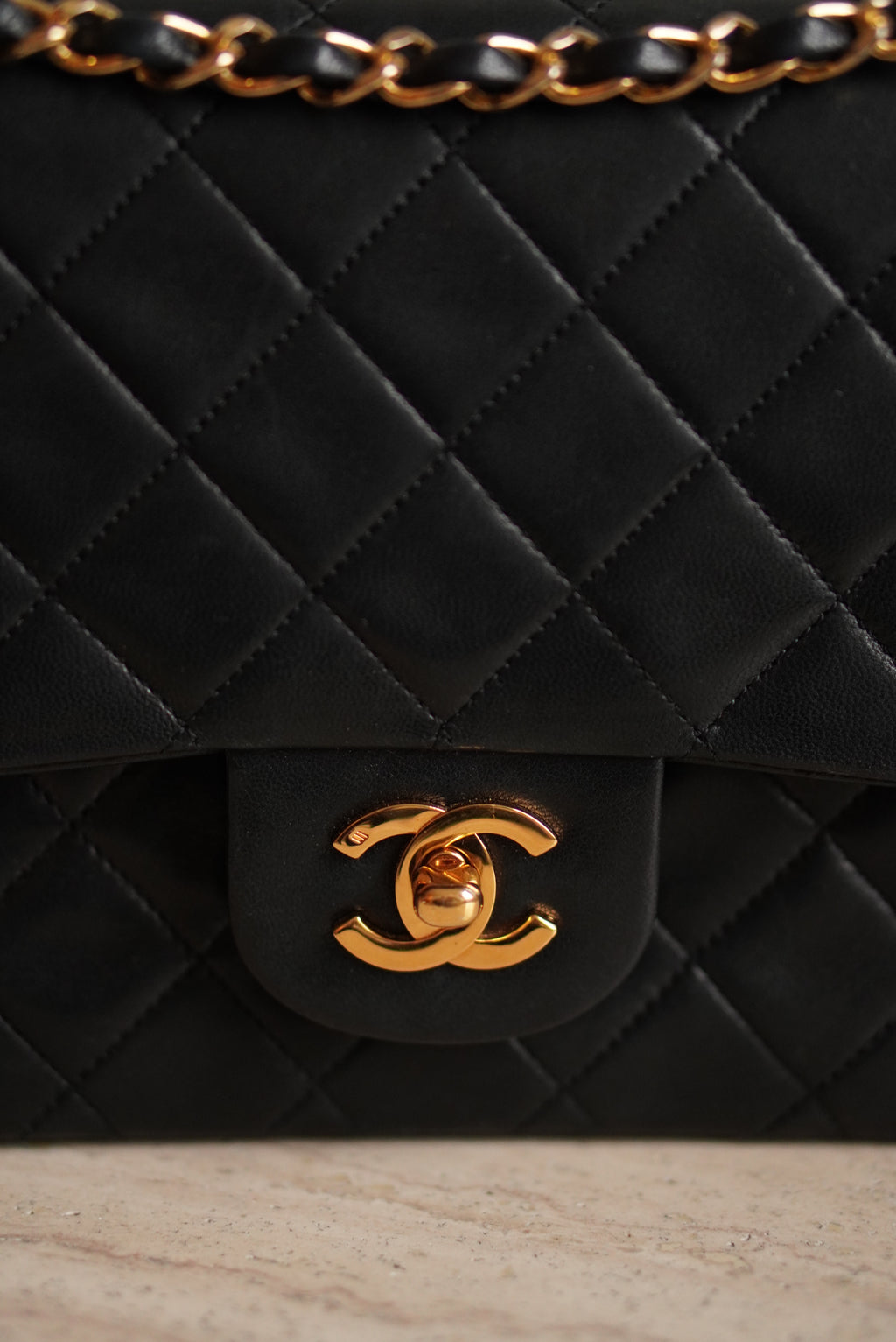 CHANEL CLASSIC MEDIUM DOUBLE FLAP | BLACK
