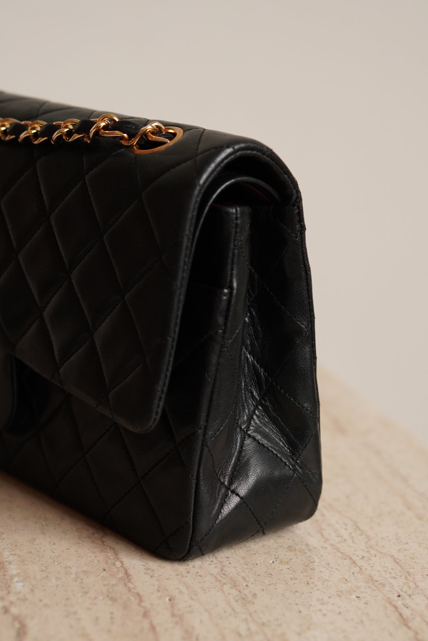 CHANEL CLASSIC MEDIUM DOUBLE FLAP | BLACK