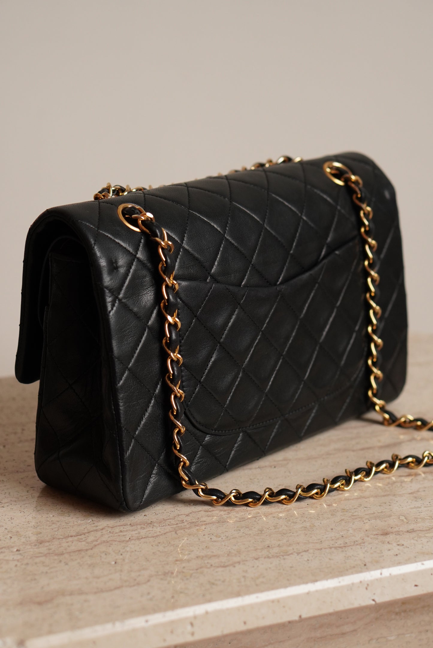 CHANEL CLASSIC MEDIUM DOUBLE FLAP | BLACK