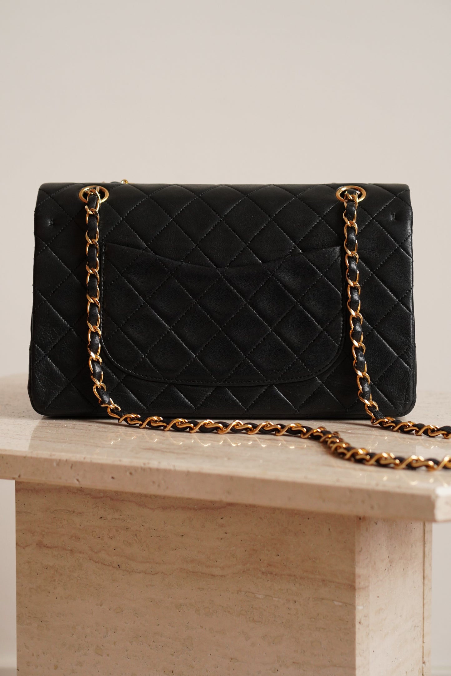 CHANEL CLASSIC MEDIUM DOUBLE FLAP | BLACK