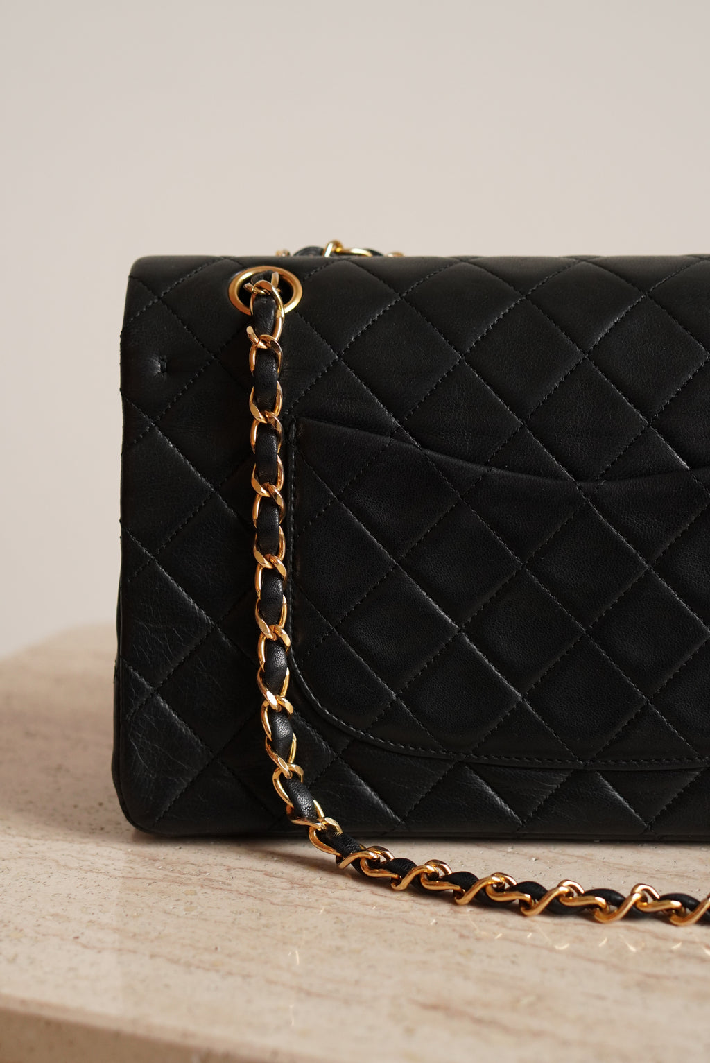 CHANEL CLASSIC MEDIUM DOUBLE FLAP | BLACK