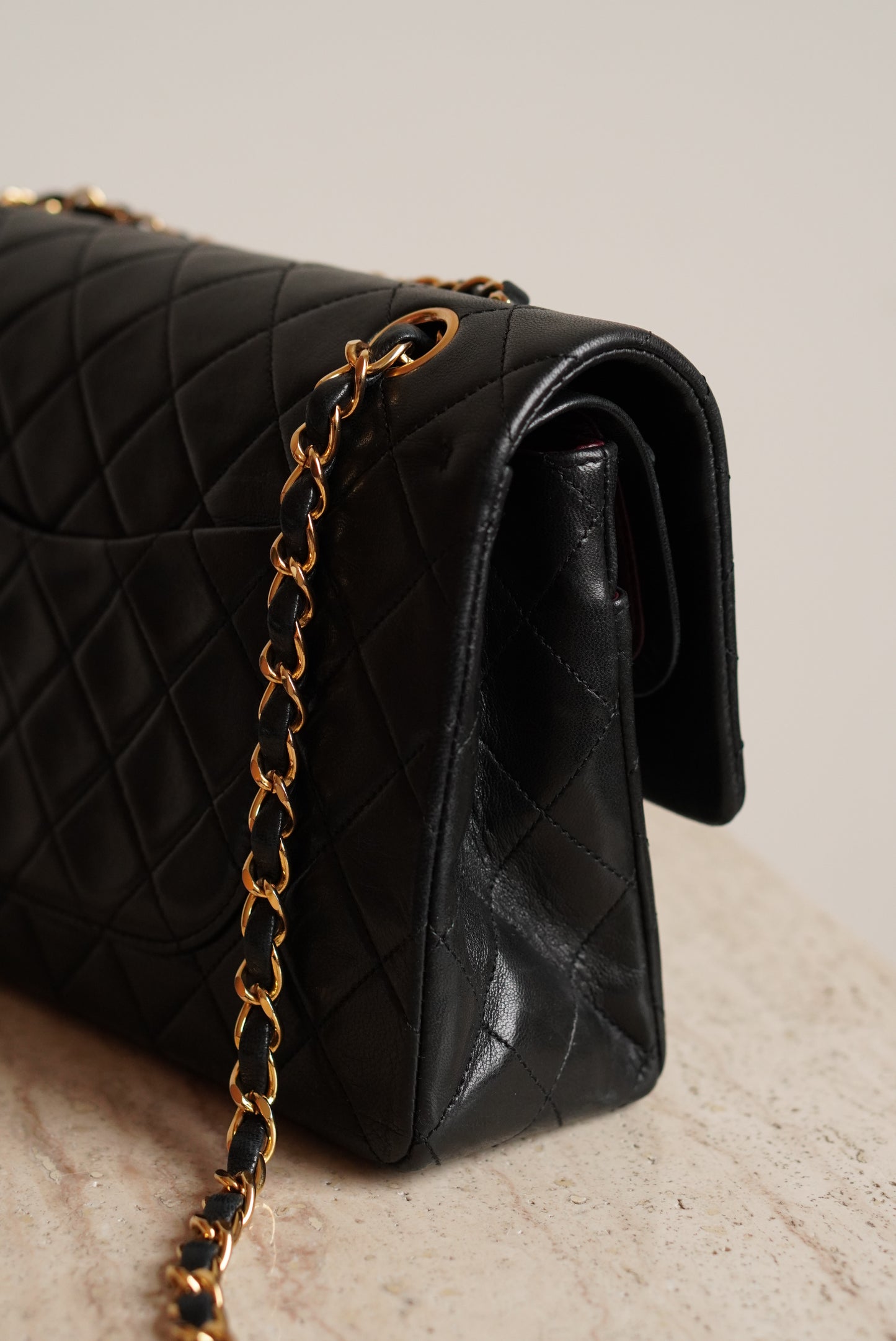 CHANEL CLASSIC MEDIUM DOUBLE FLAP | BLACK