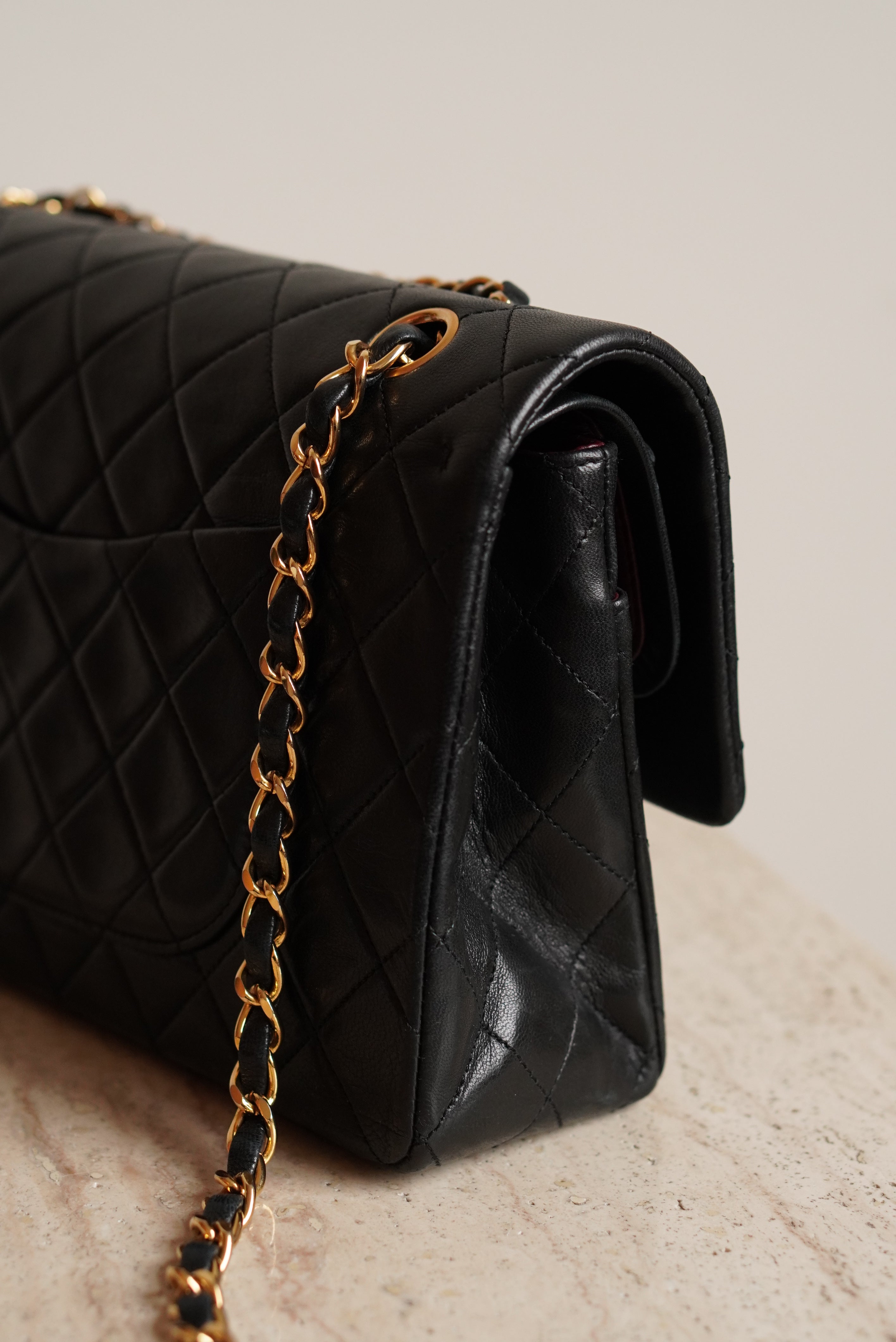 CHANEL CLASSIC MEDIUM DOUBLE FLAP | BLACK