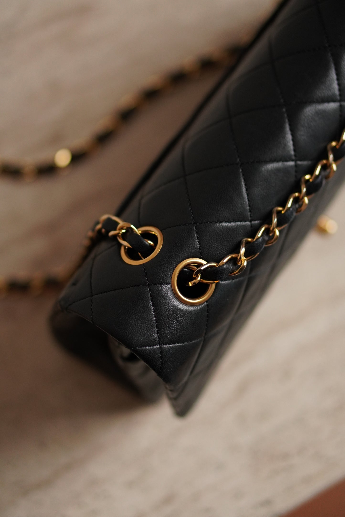 CHANEL CLASSIC MEDIUM DOUBLE FLAP | BLACK