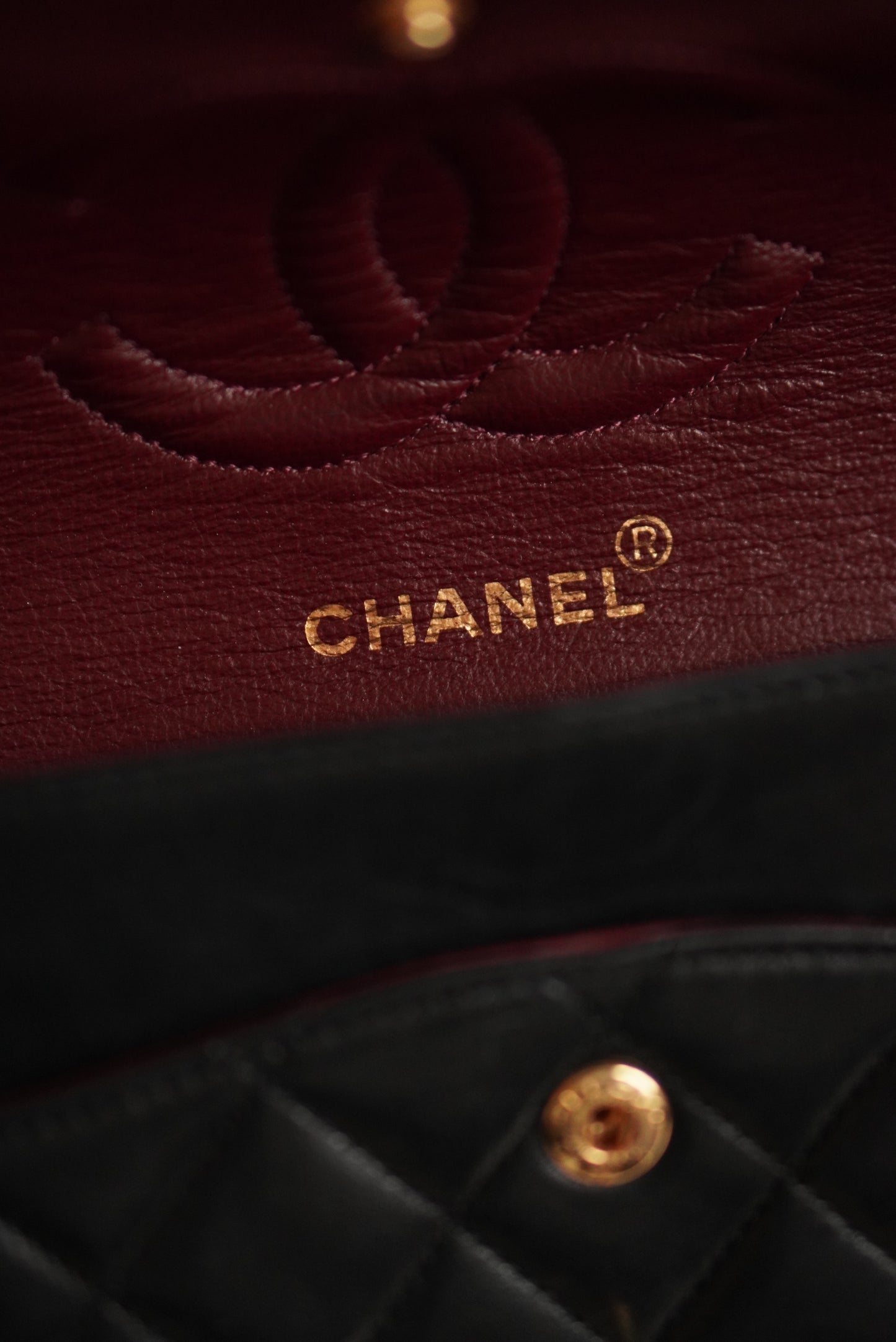 CHANEL CLASSIC MEDIUM DOUBLE FLAP | BLACK