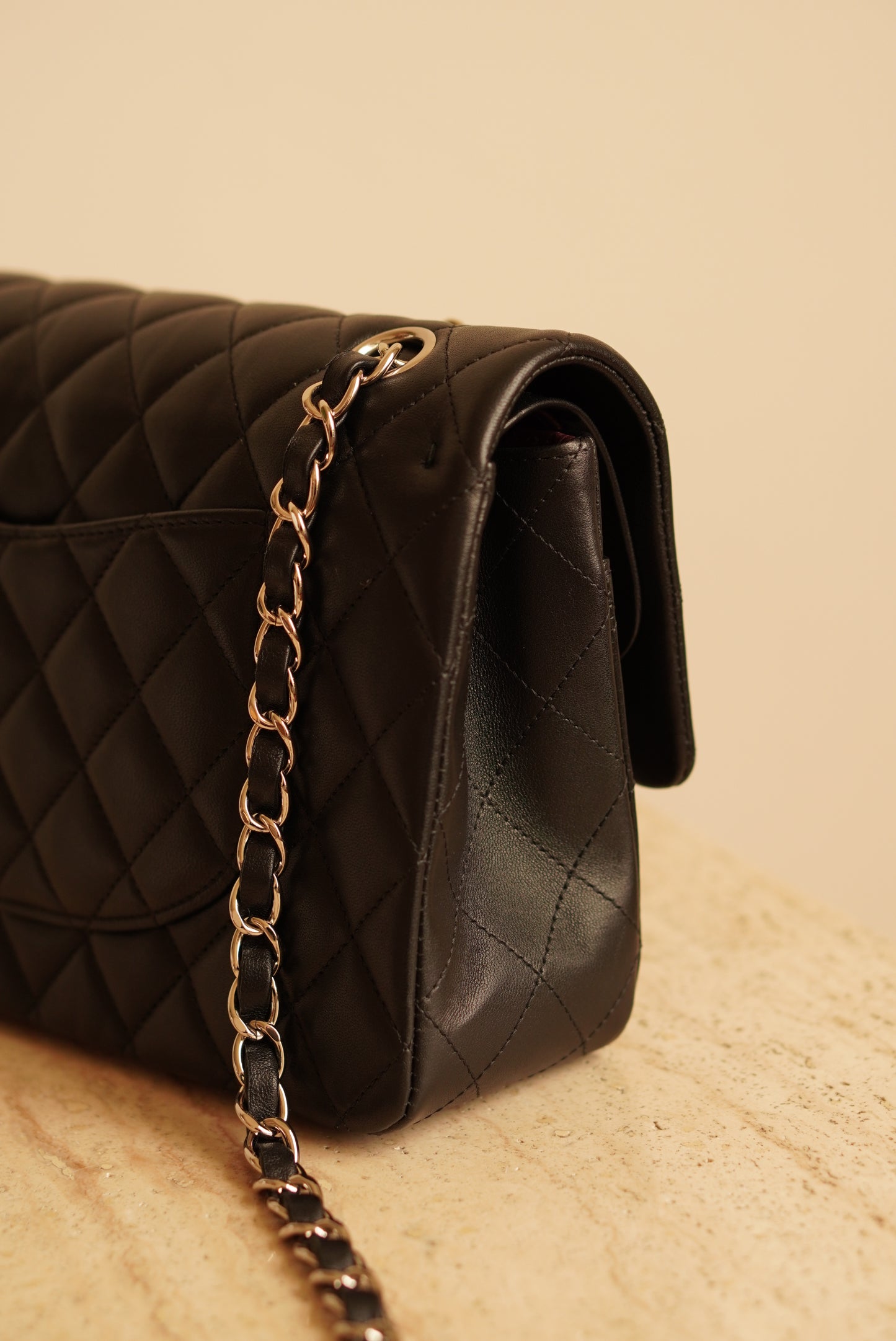 CHANEL CLASSIC MEDIUM DOUBLE FLAP | BLACK