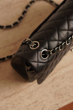 CHANEL CLASSIC MEDIUM DOUBLE FLAP | BLACK