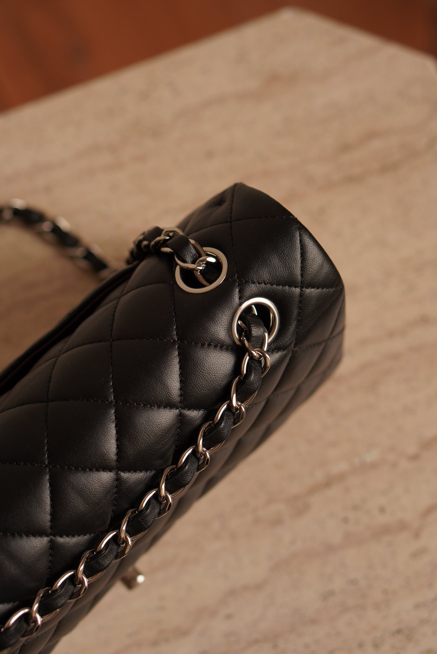 CHANEL CLASSIC MEDIUM DOUBLE FLAP | BLACK