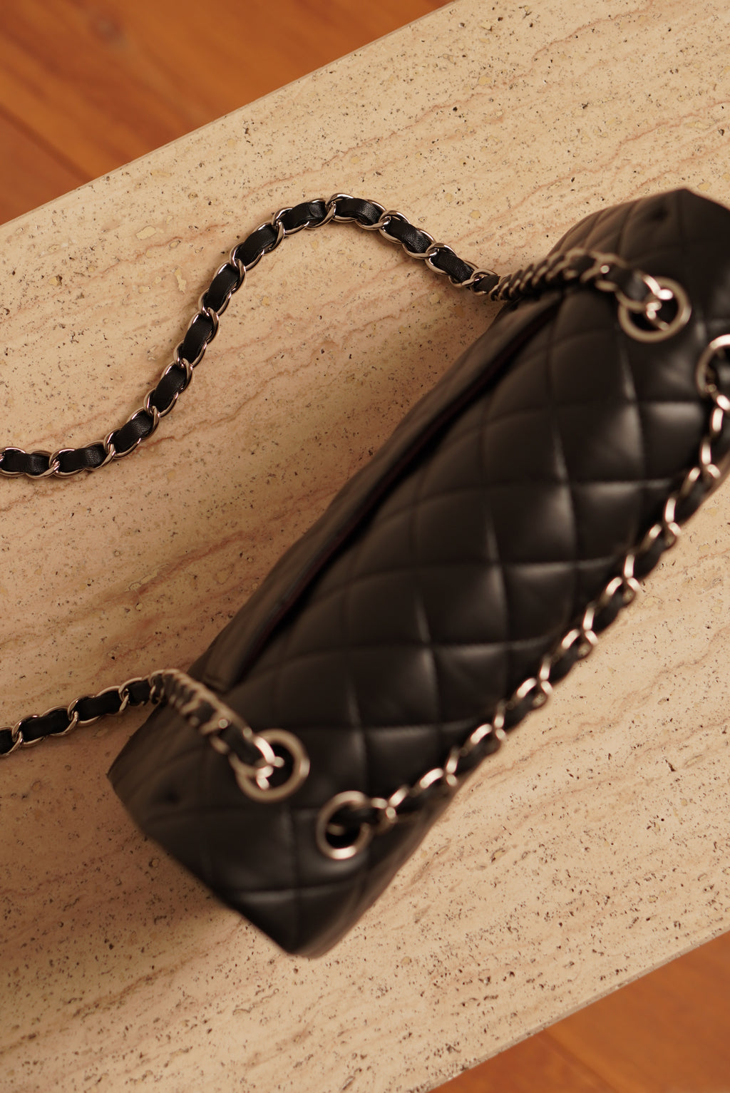 CHANEL CLASSIC MEDIUM DOUBLE FLAP | BLACK