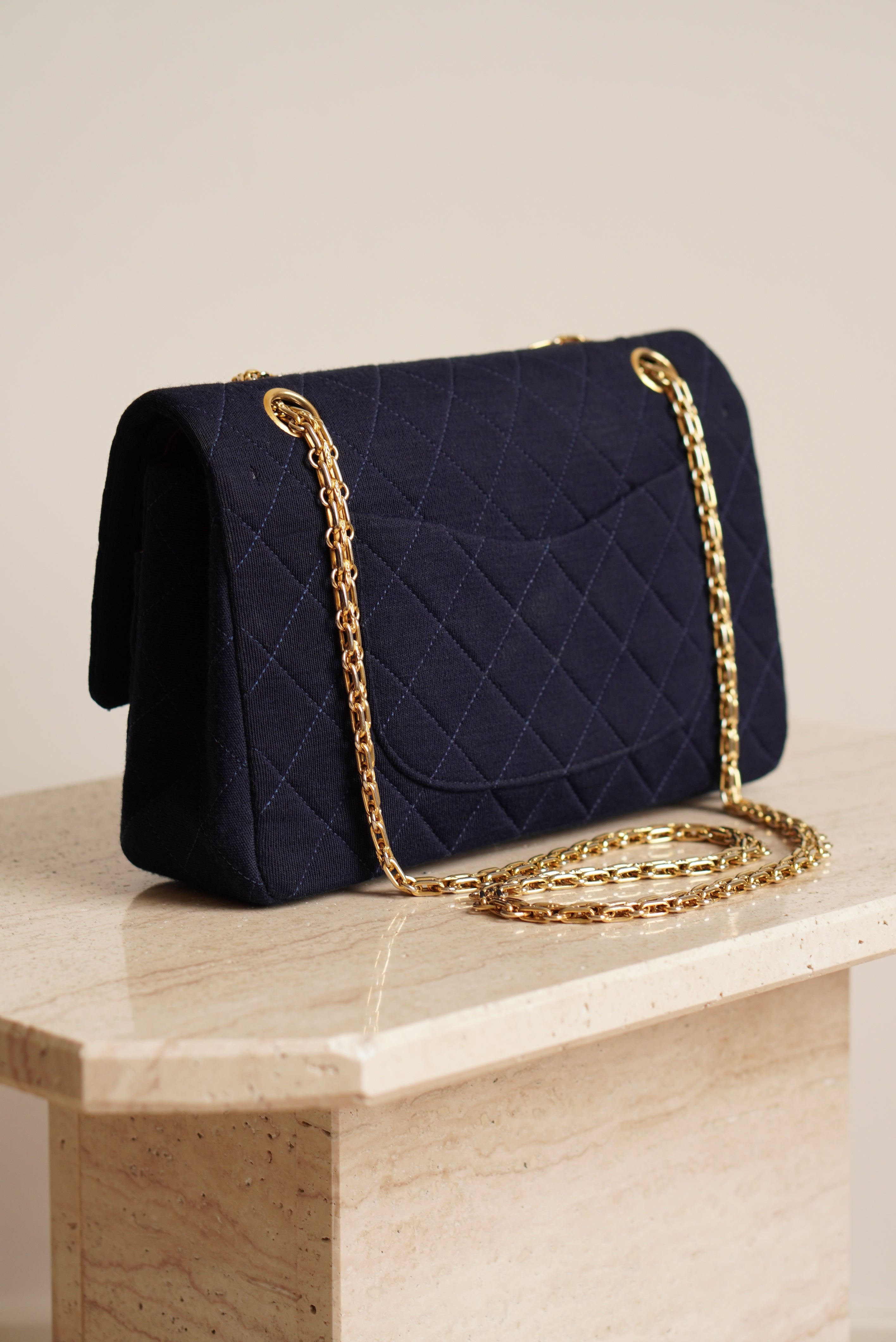 CHANEL CLASSIC MEDIUM DOUBLE FLAP | NAVY BLUE