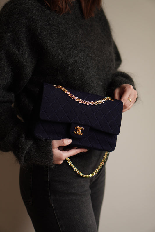 CHANEL CLASSIC MEDIUM DOUBLE FLAP | NAVY BLUE