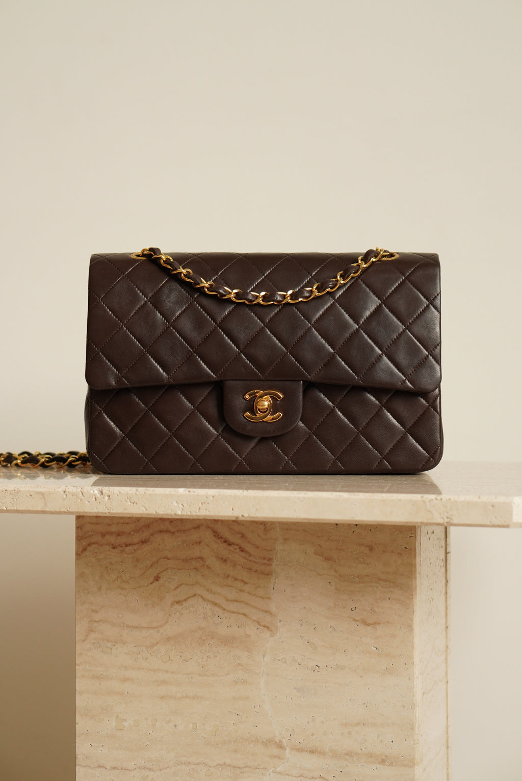 CHANEL CLASSIC MEDIUM DOUBLE FLAP | BROWN