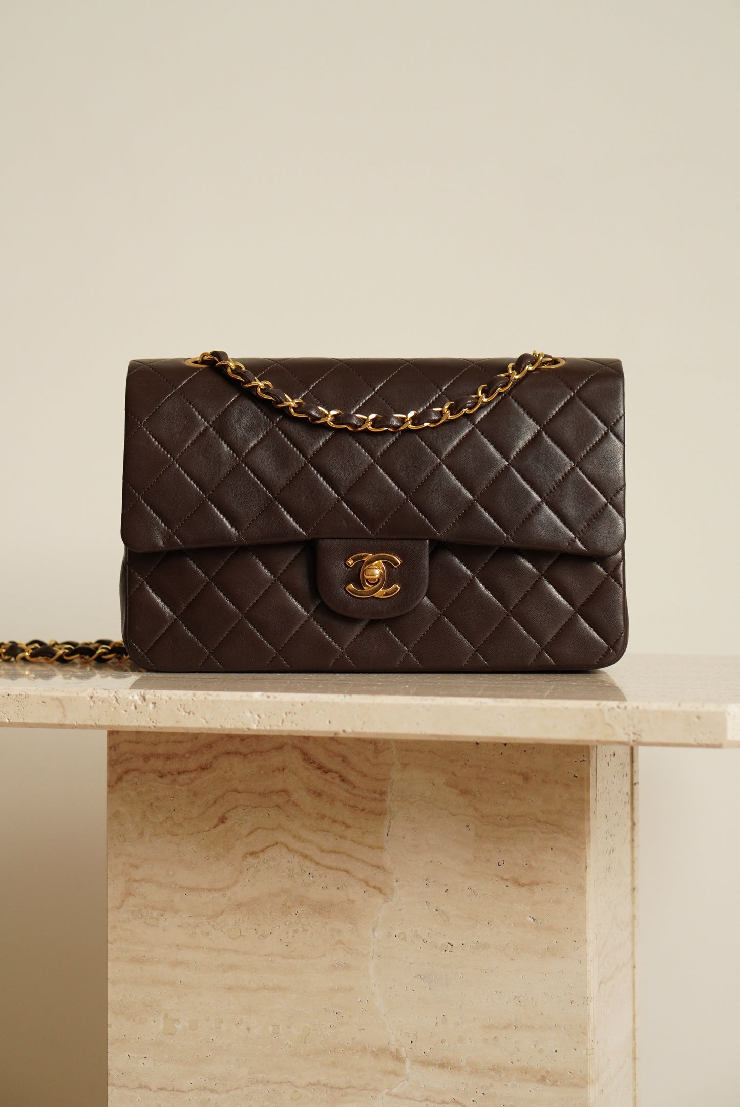 CHANEL CLASSIC MEDIUM DOUBLE FLAP | BROWN