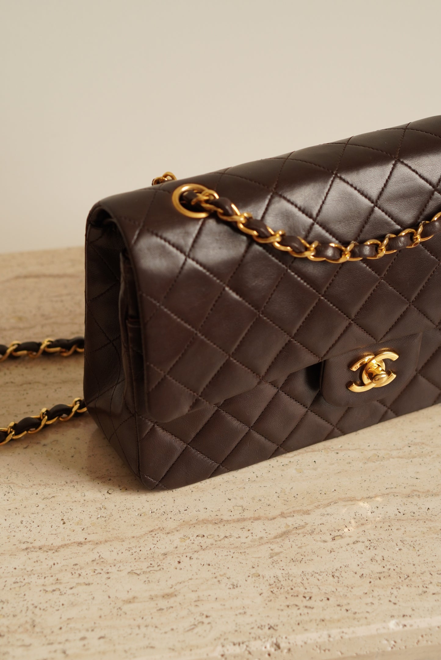 CHANEL CLASSIC MEDIUM DOUBLE FLAP | BROWN