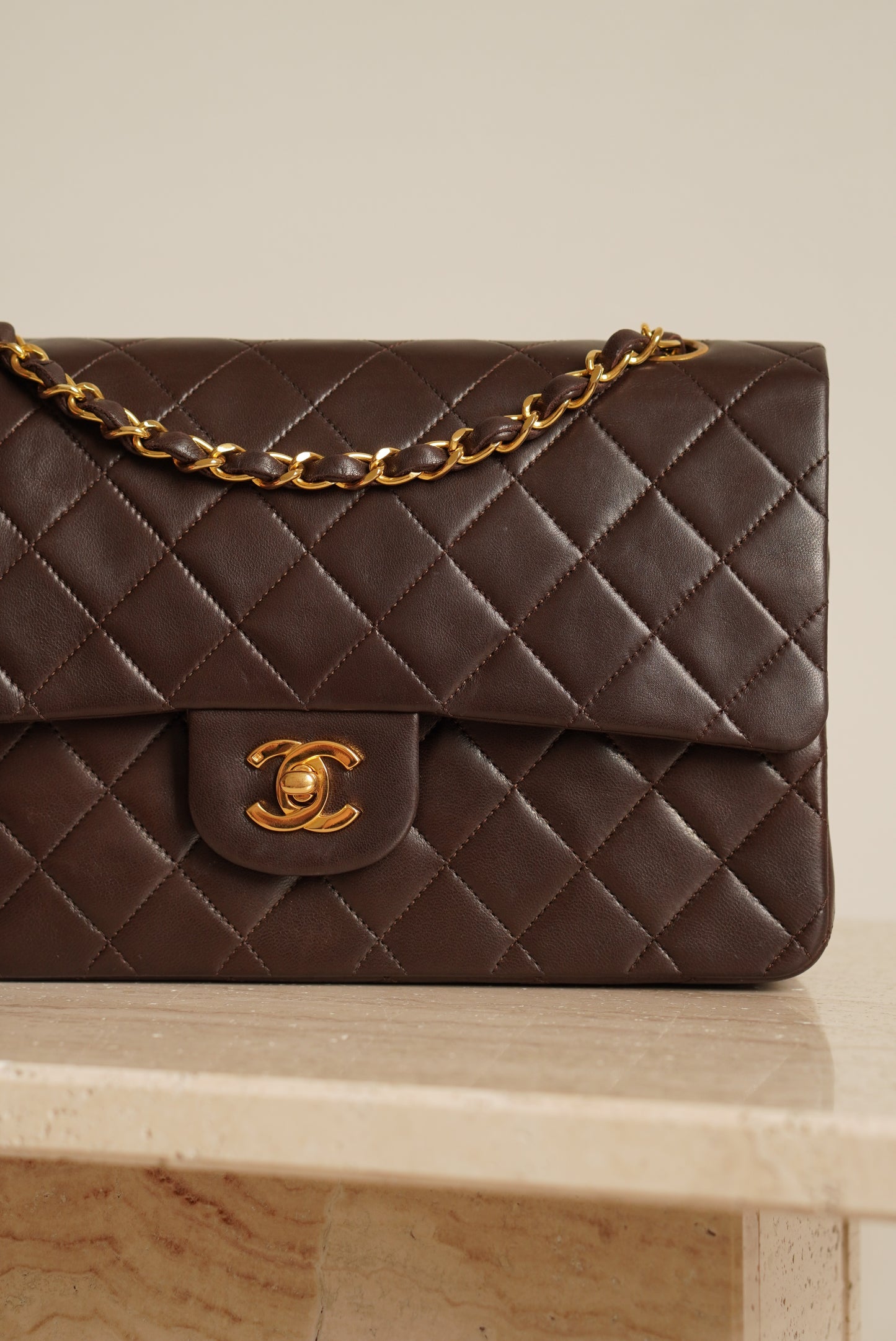 CHANEL CLASSIC MEDIUM DOUBLE FLAP | BROWN