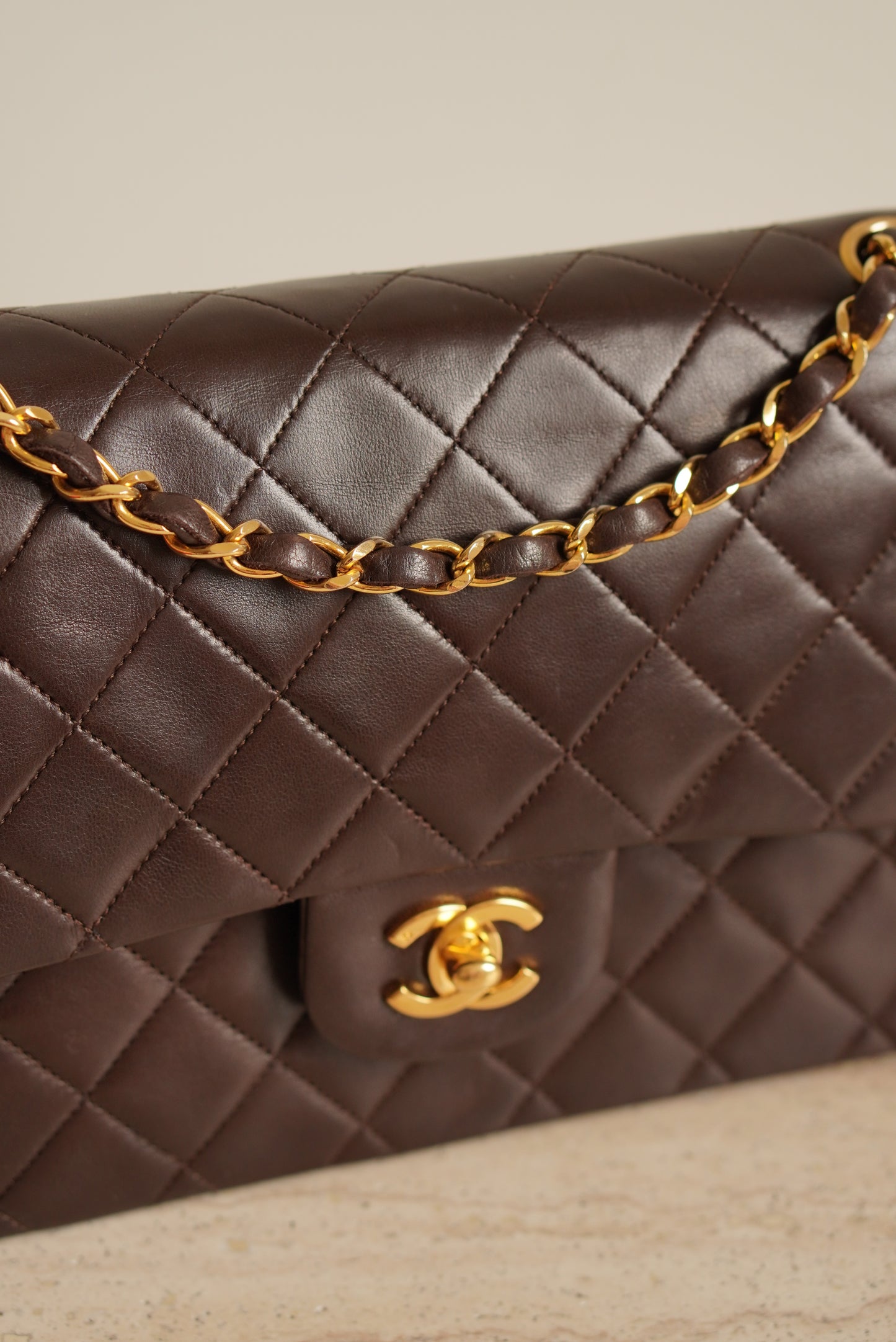 CHANEL CLASSIC MEDIUM DOUBLE FLAP | BROWN
