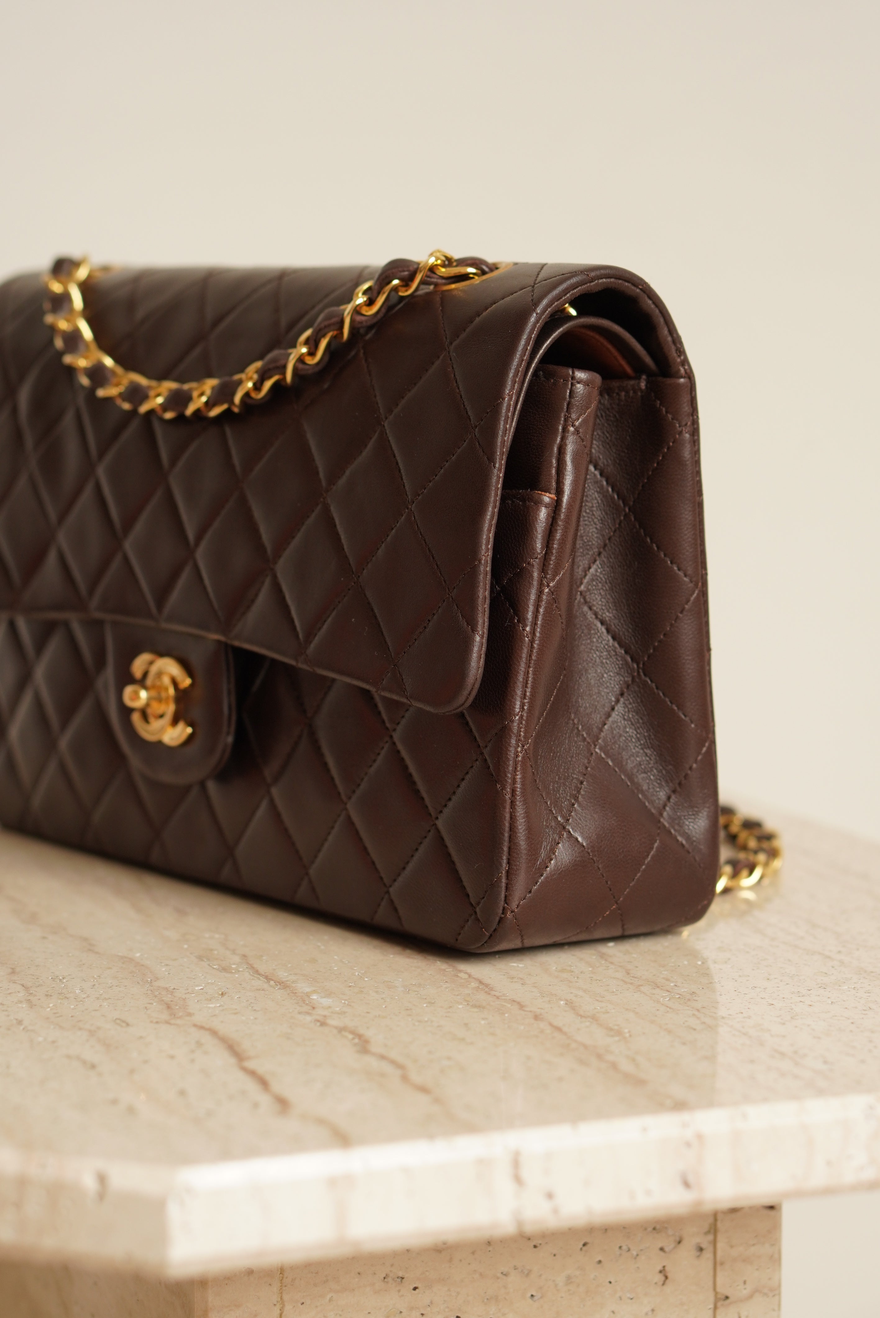 CHANEL CLASSIC MEDIUM DOUBLE FLAP | BROWN