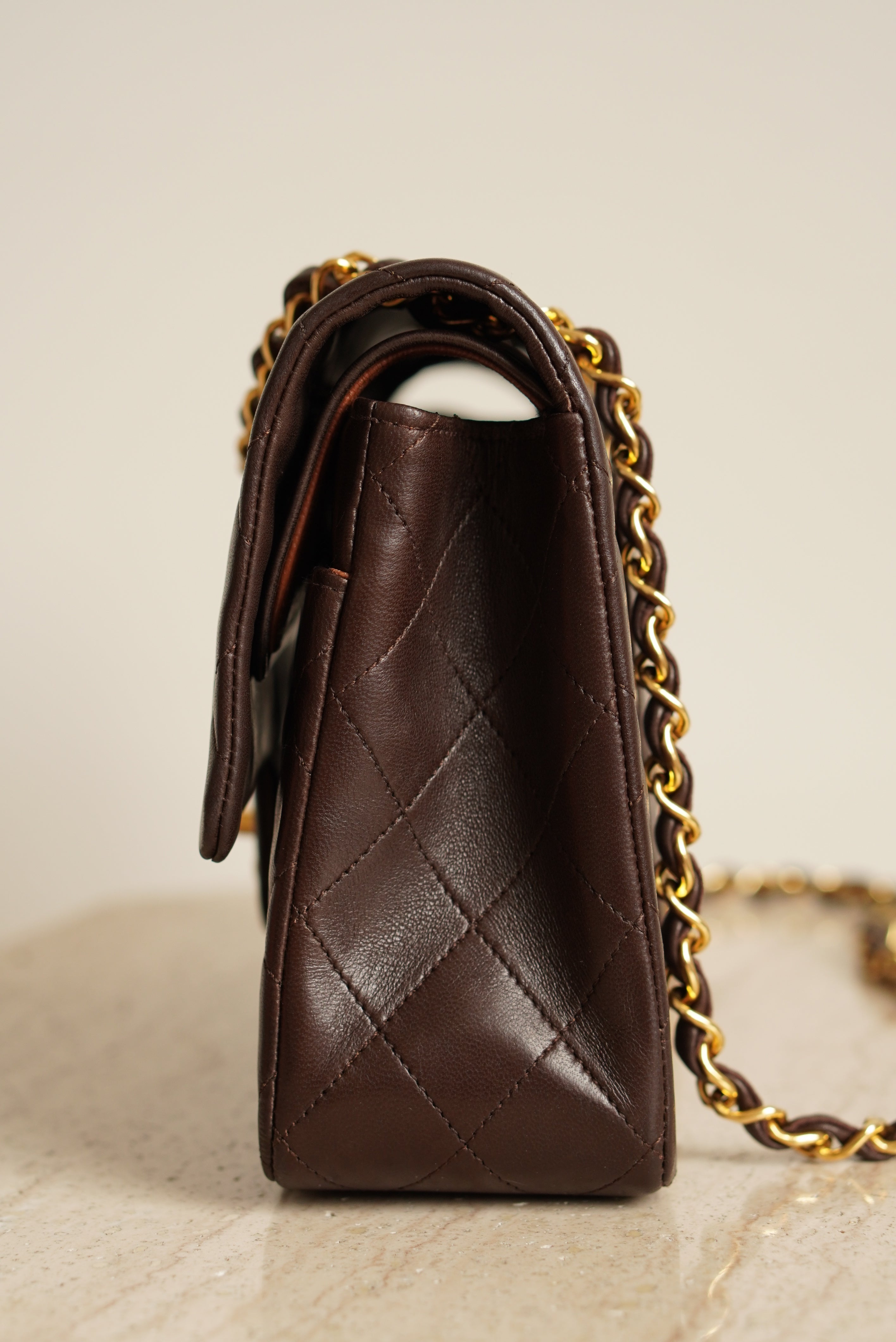 CHANEL CLASSIC MEDIUM DOUBLE FLAP | BROWN
