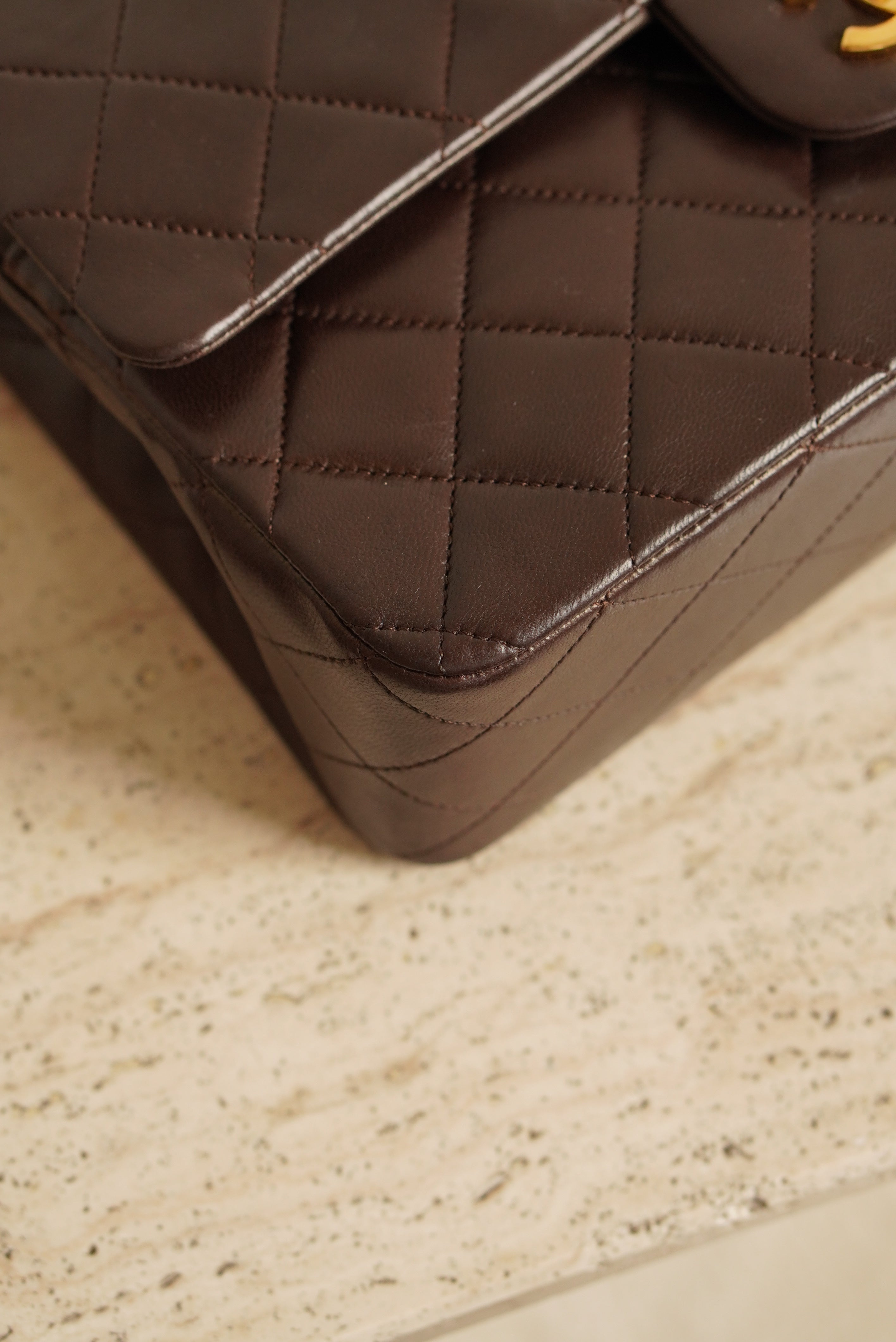 CHANEL CLASSIC MEDIUM DOUBLE FLAP | BROWN