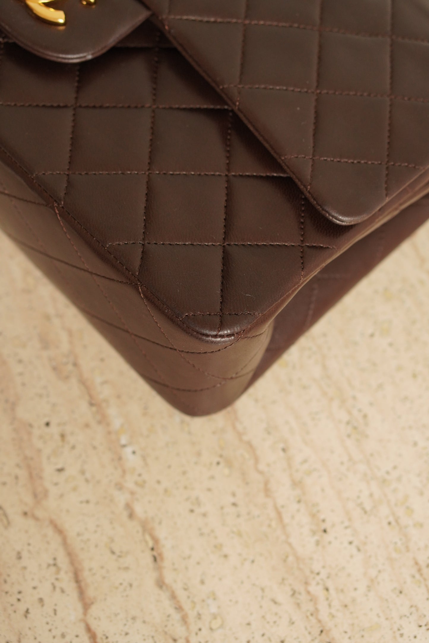 CHANEL CLASSIC MEDIUM DOUBLE FLAP | BROWN