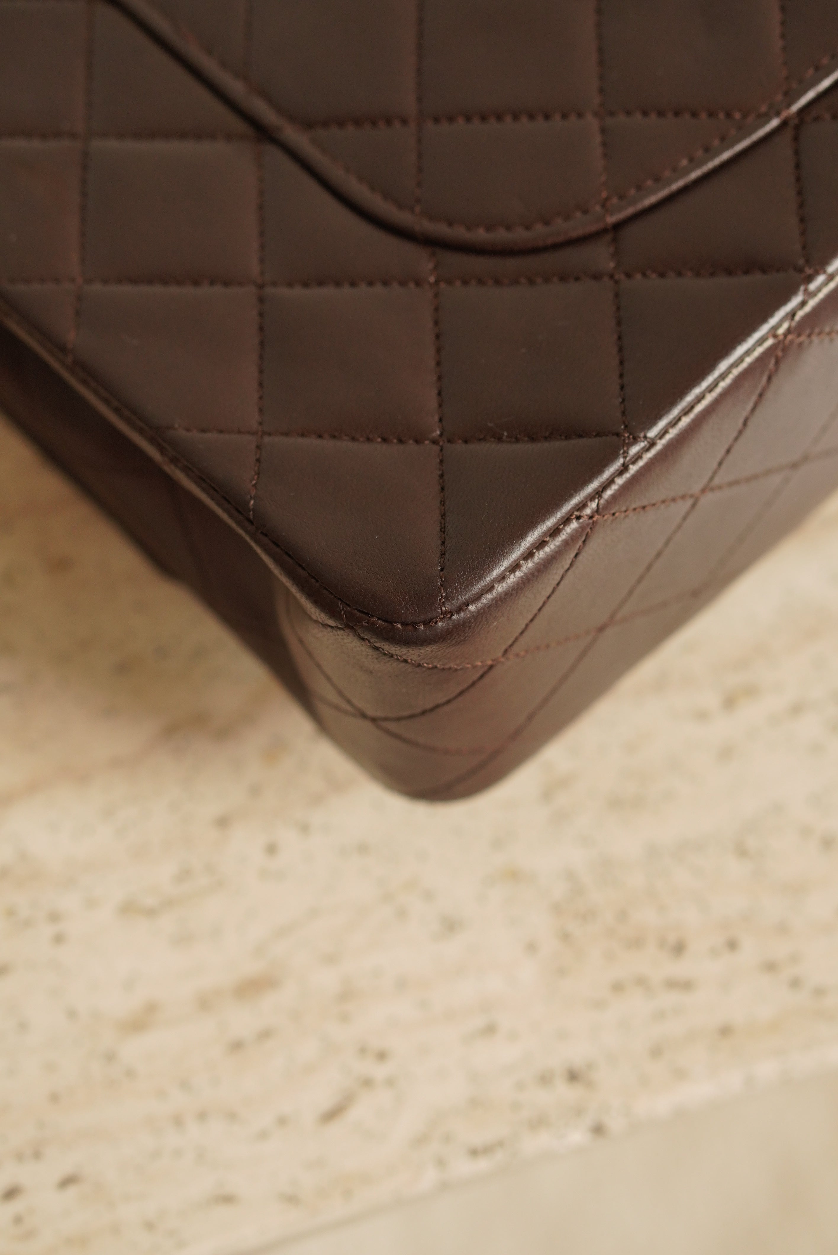 CHANEL CLASSIC MEDIUM DOUBLE FLAP | BROWN