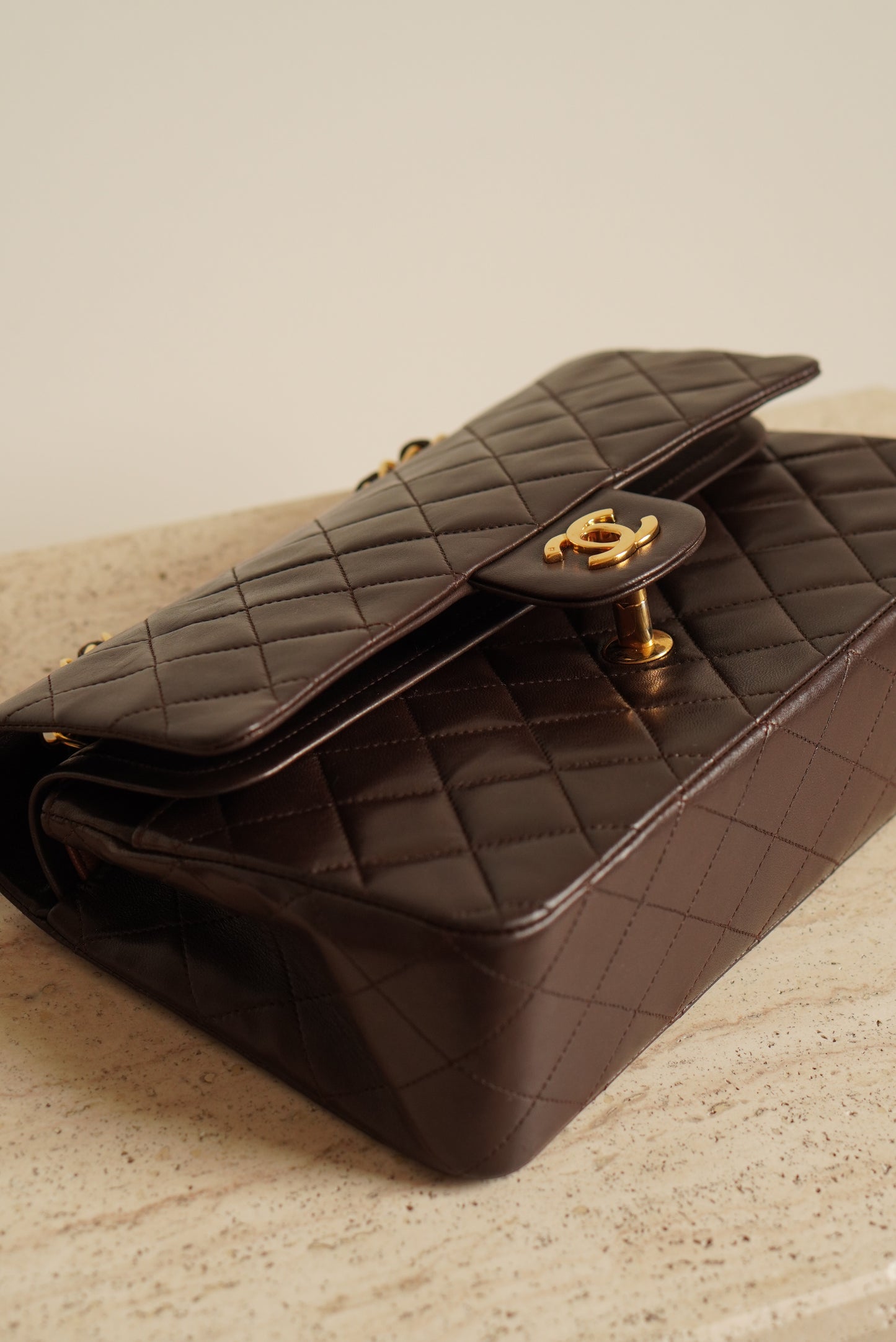 CHANEL CLASSIC MEDIUM DOUBLE FLAP | BROWN