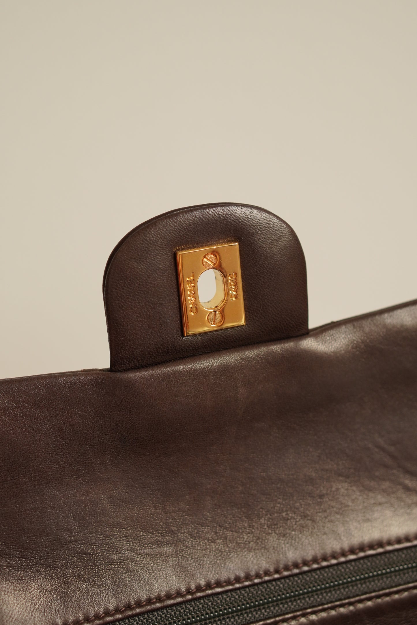CHANEL CLASSIC MEDIUM DOUBLE FLAP | BROWN