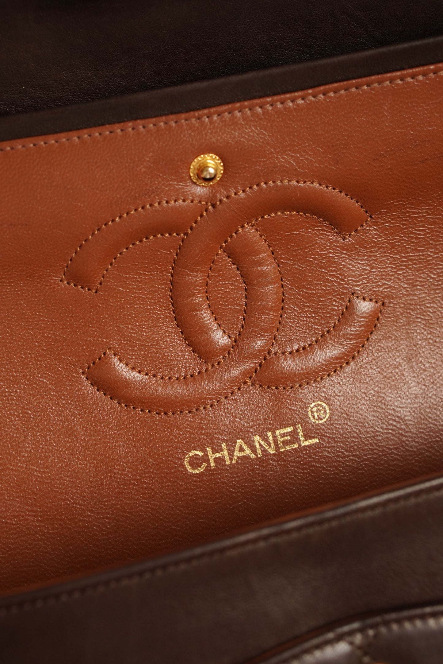 CHANEL CLASSIC MEDIUM DOUBLE FLAP | BROWN
