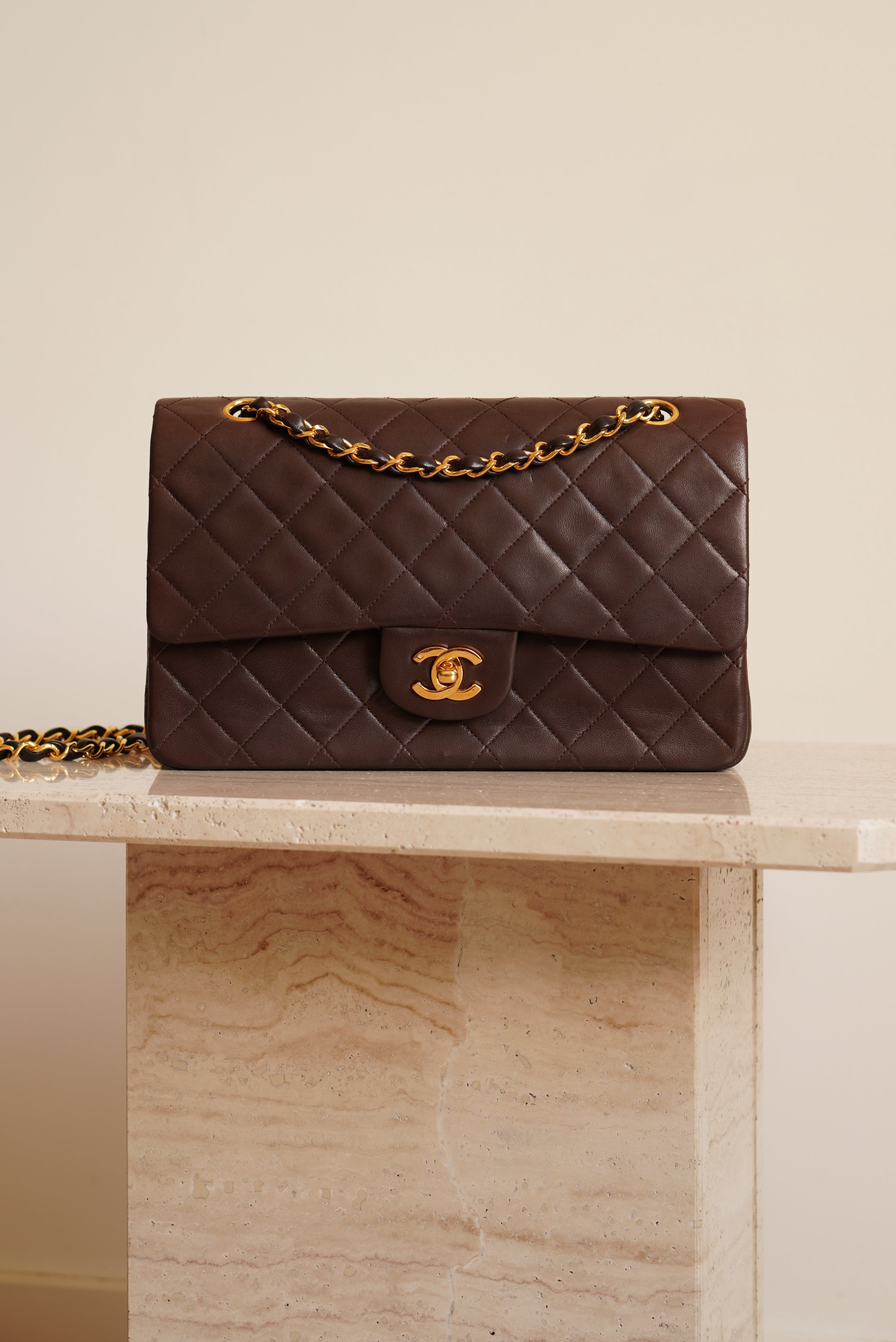 CHANEL CLASSIC MEDIUM DOUBLE FLAP | BROWN
