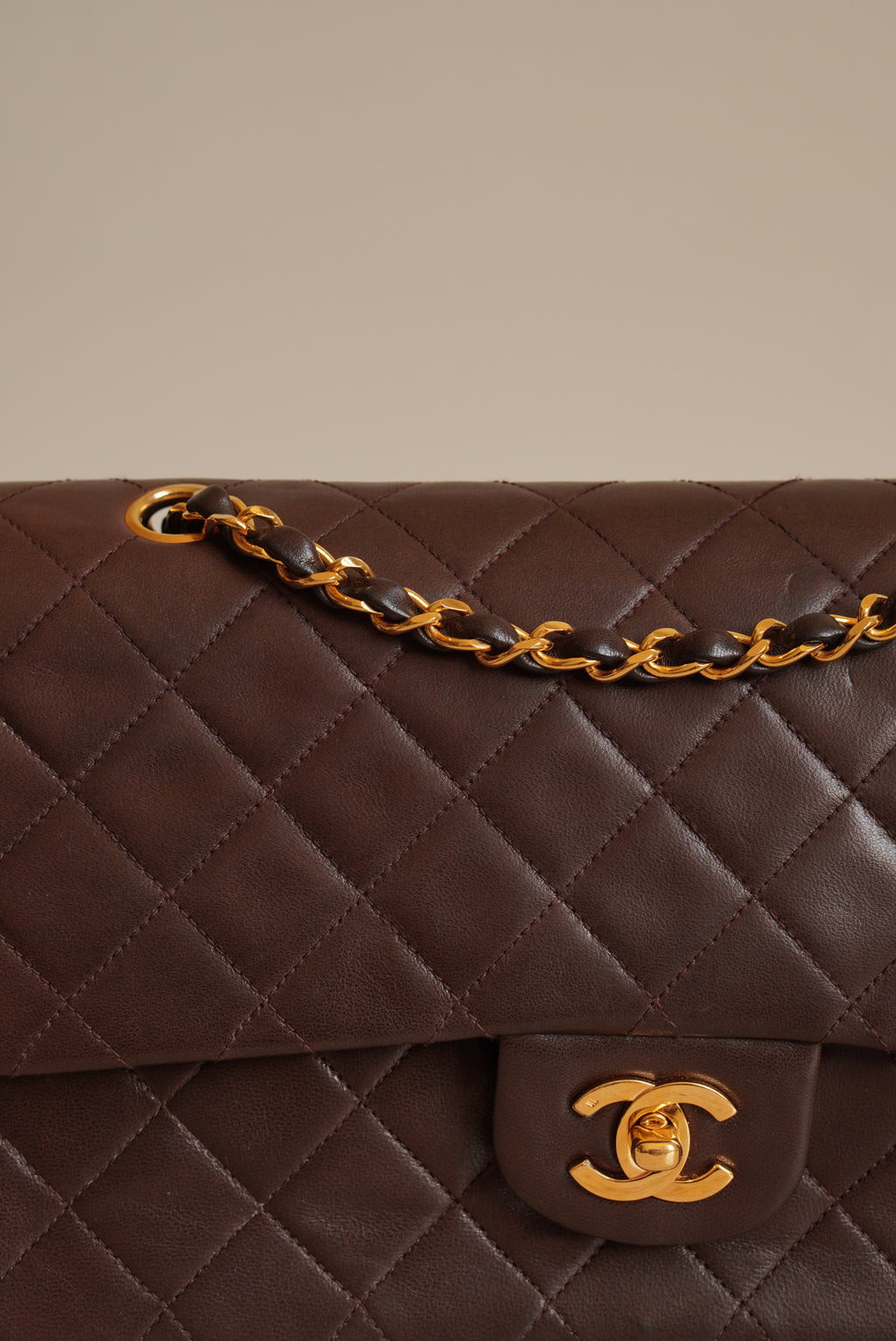 CHANEL CLASSIC MEDIUM DOUBLE FLAP | BROWN