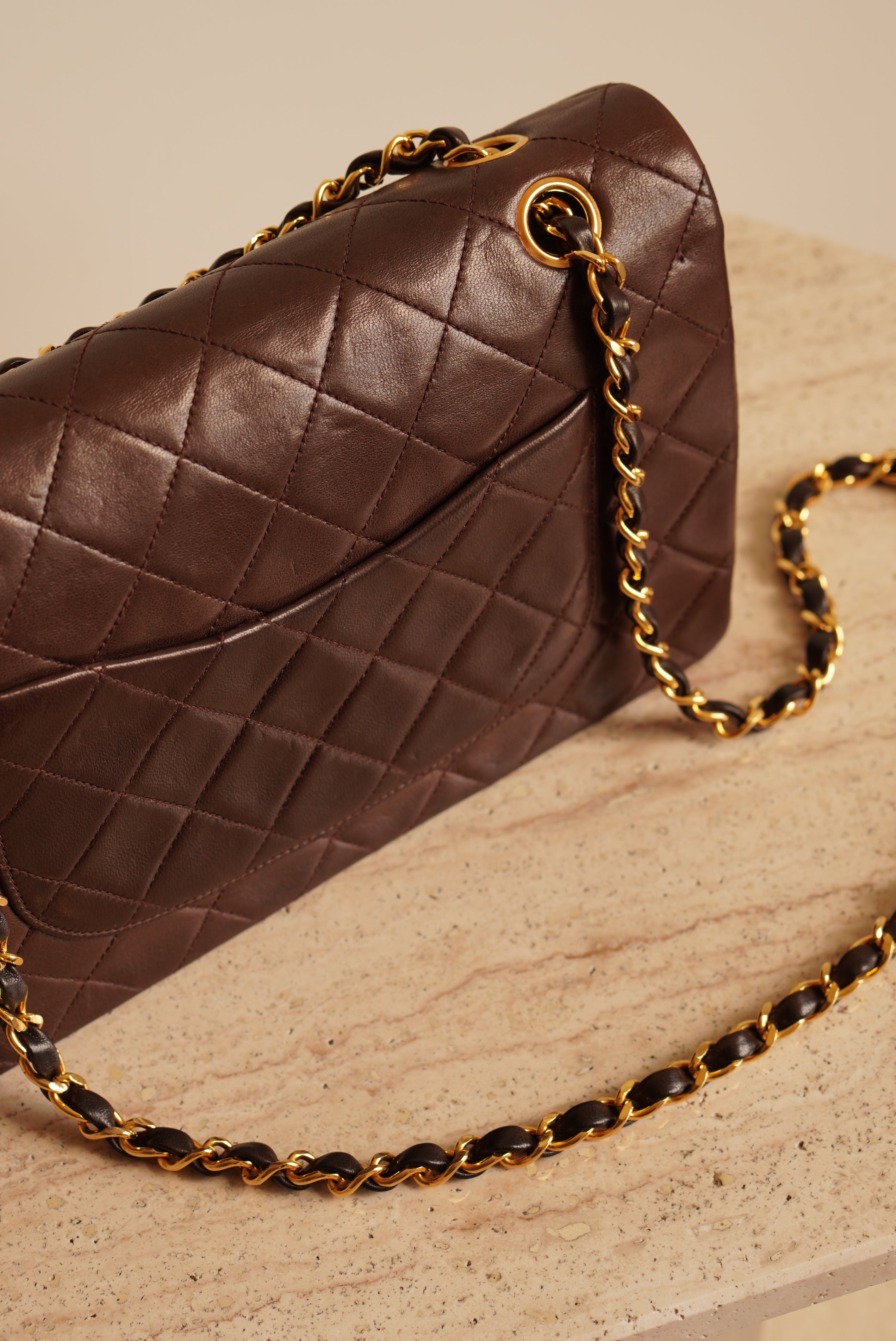 CHANEL CLASSIC MEDIUM DOUBLE FLAP | BROWN