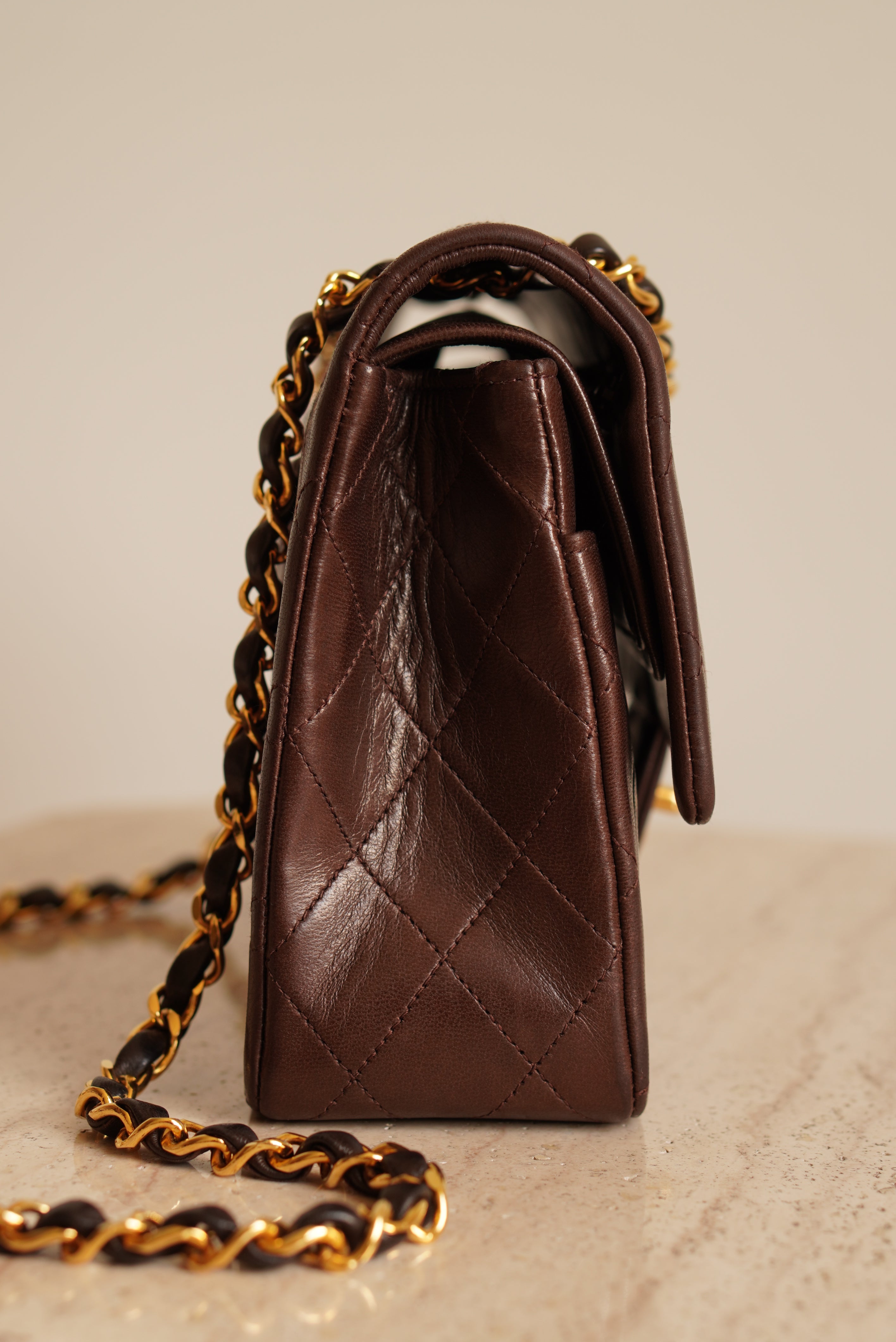 CHANEL CLASSIC MEDIUM DOUBLE FLAP | BROWN
