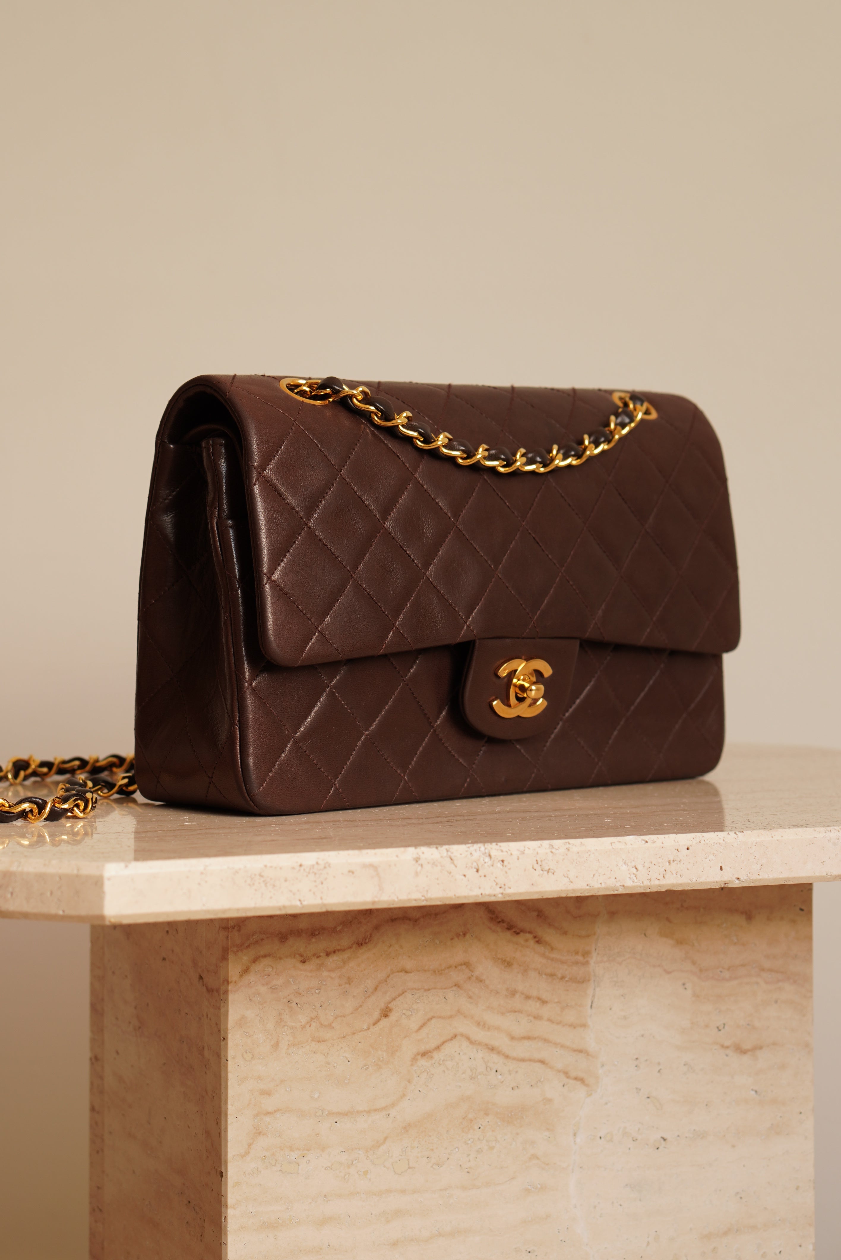 CHANEL CLASSIC MEDIUM DOUBLE FLAP | BROWN