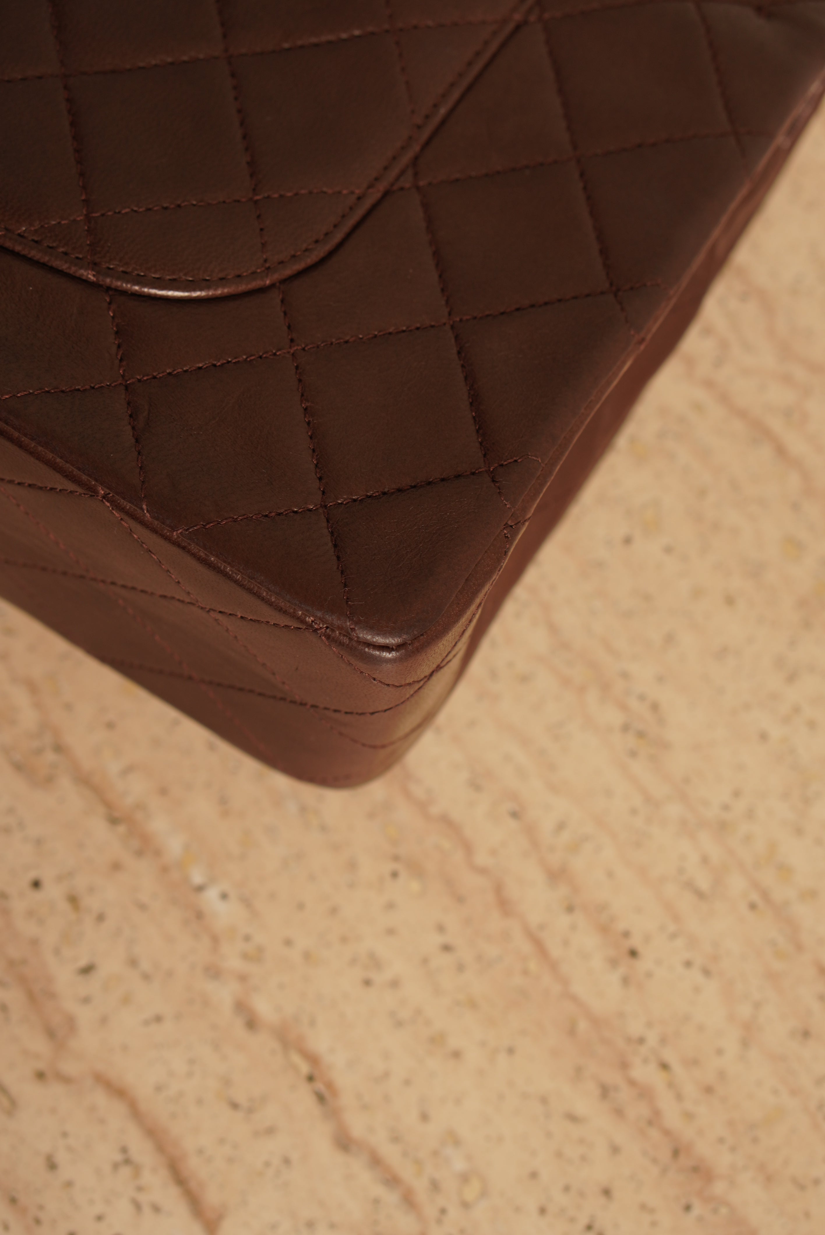 CHANEL CLASSIC MEDIUM DOUBLE FLAP | BROWN