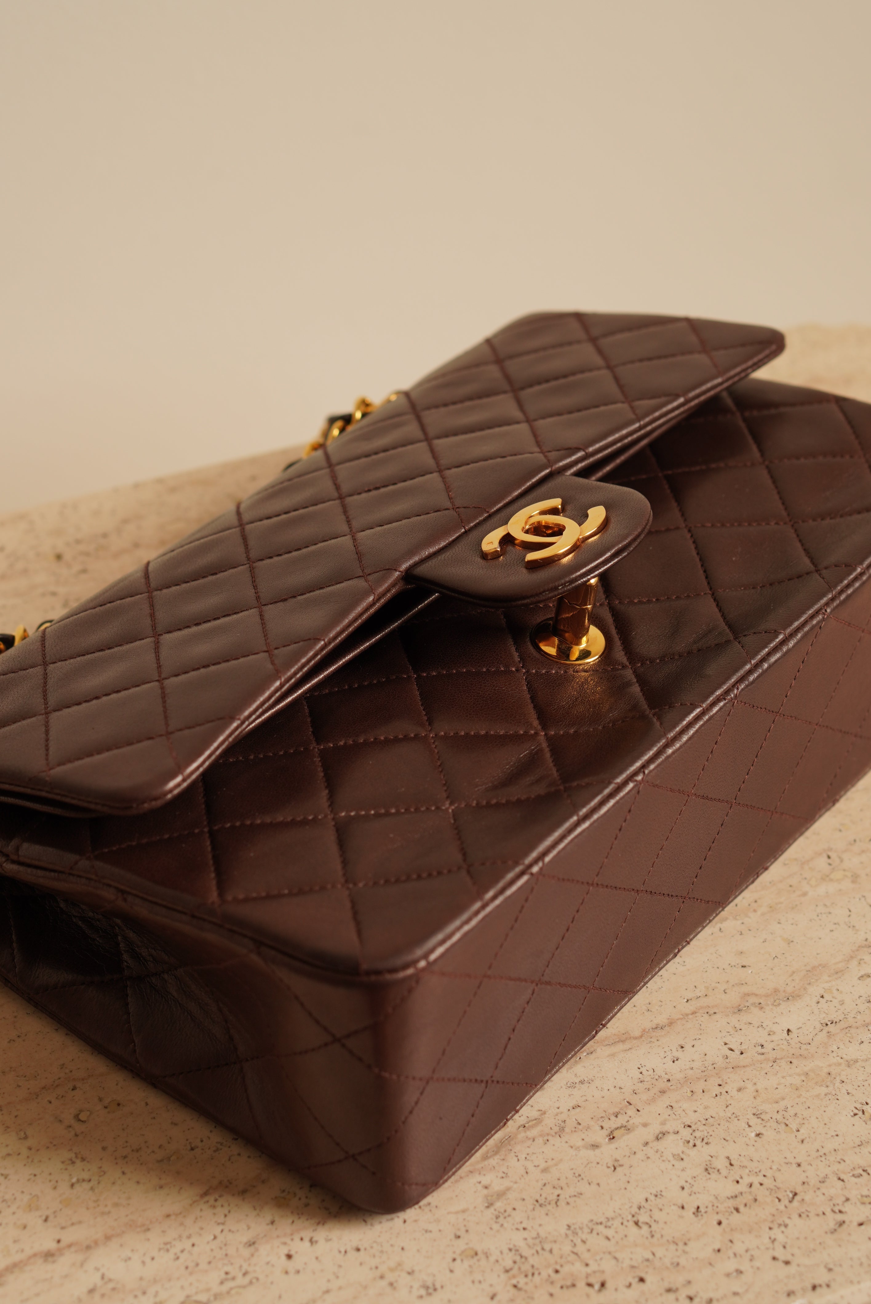 CHANEL CLASSIC MEDIUM DOUBLE FLAP | BROWN