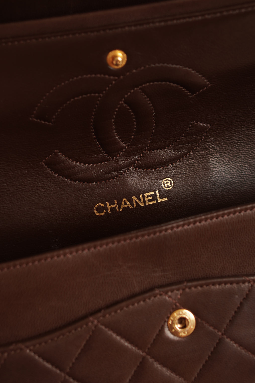 CHANEL CLASSIC MEDIUM DOUBLE FLAP | BROWN